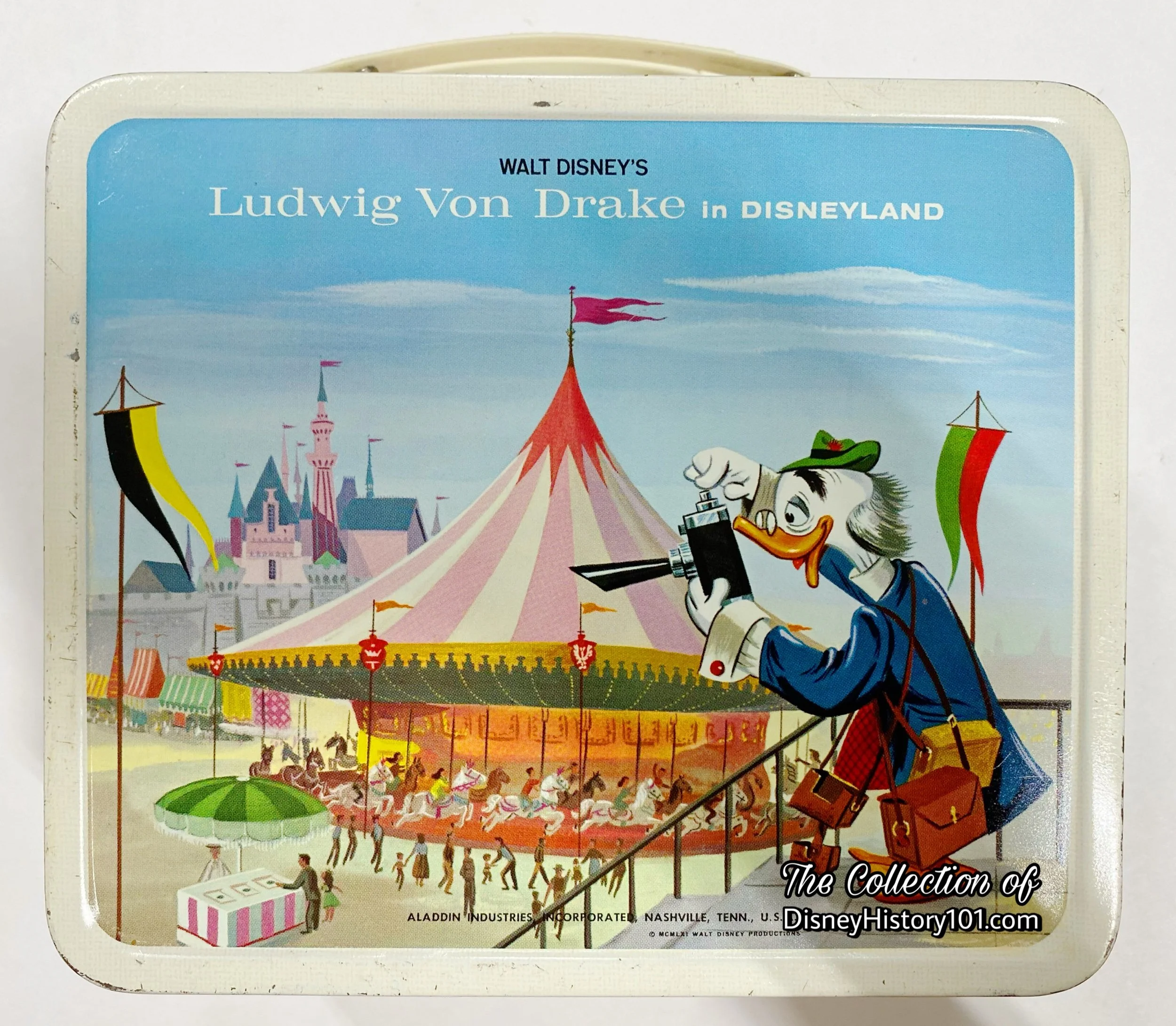 The carousel as featured on a metal lunchbox.