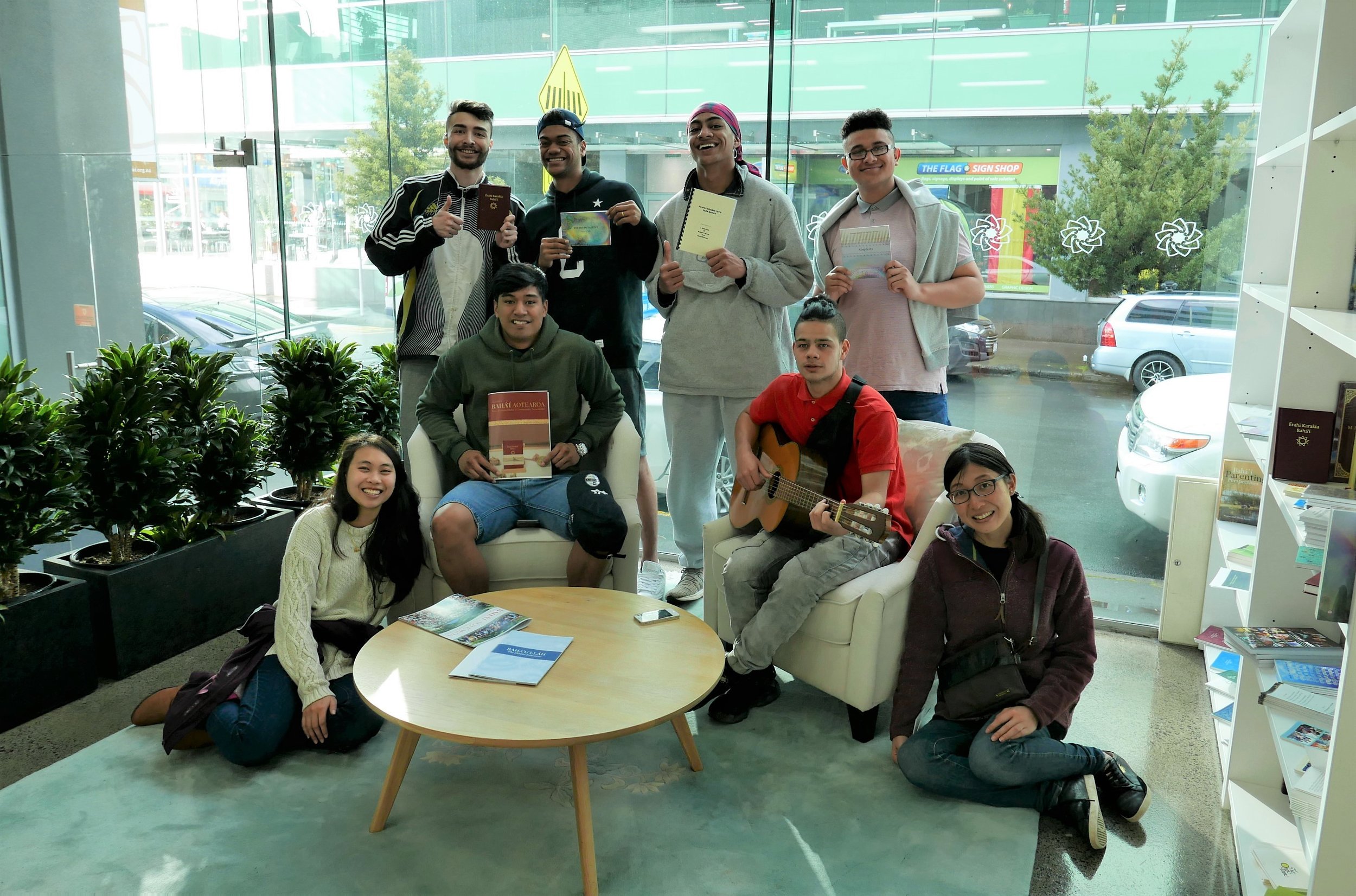 Bahá'í National Office and Bahá'í Distribution Service