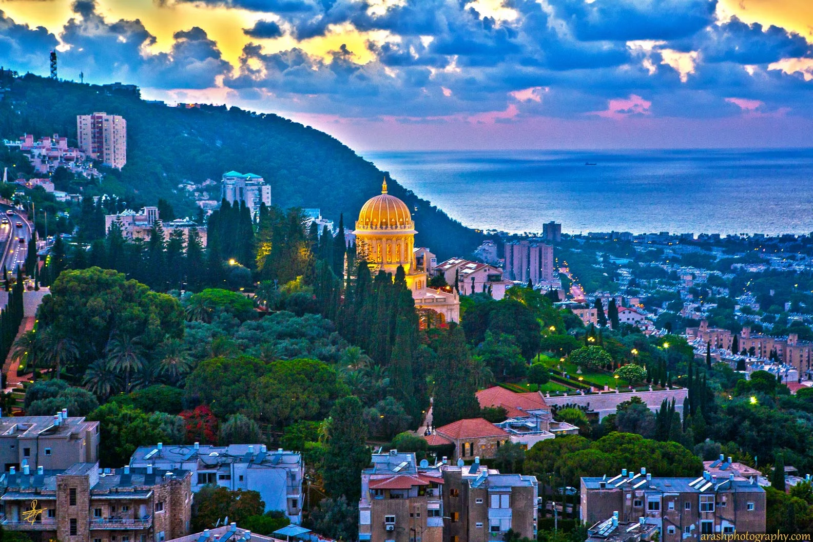 Opportunities to serve at the Bahá'í World Centre
