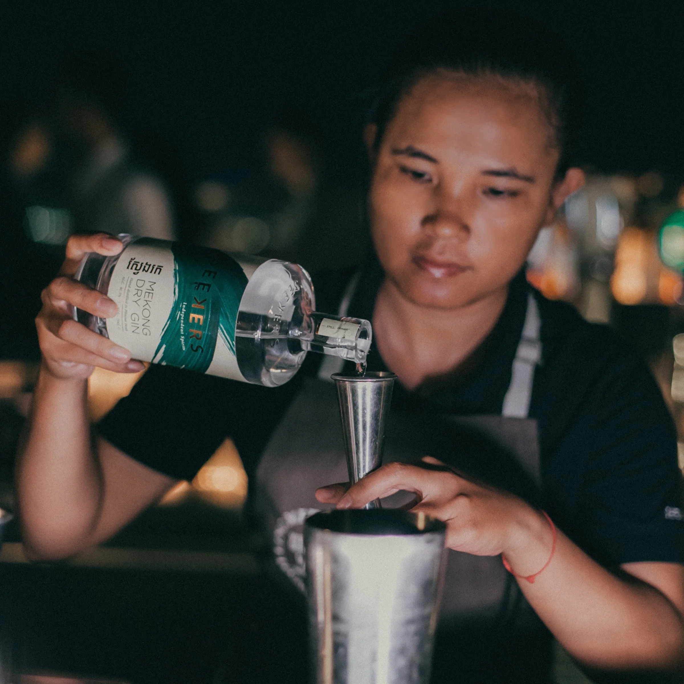 Leak from the Seekers bar team pouring Mekong Dry Gin