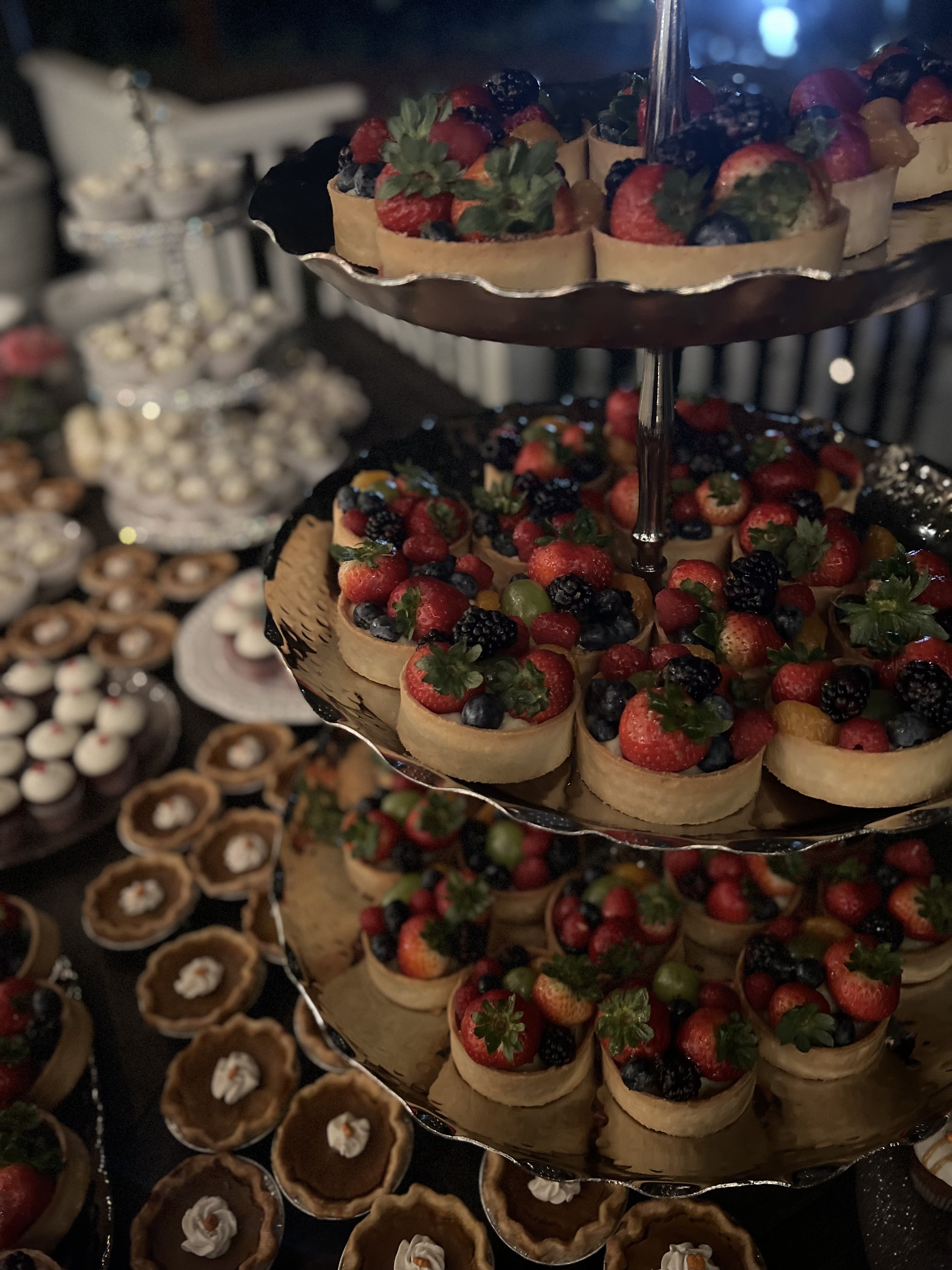 Mwokaji Cakery Dessert Table - Calamigos Ranch .jpg