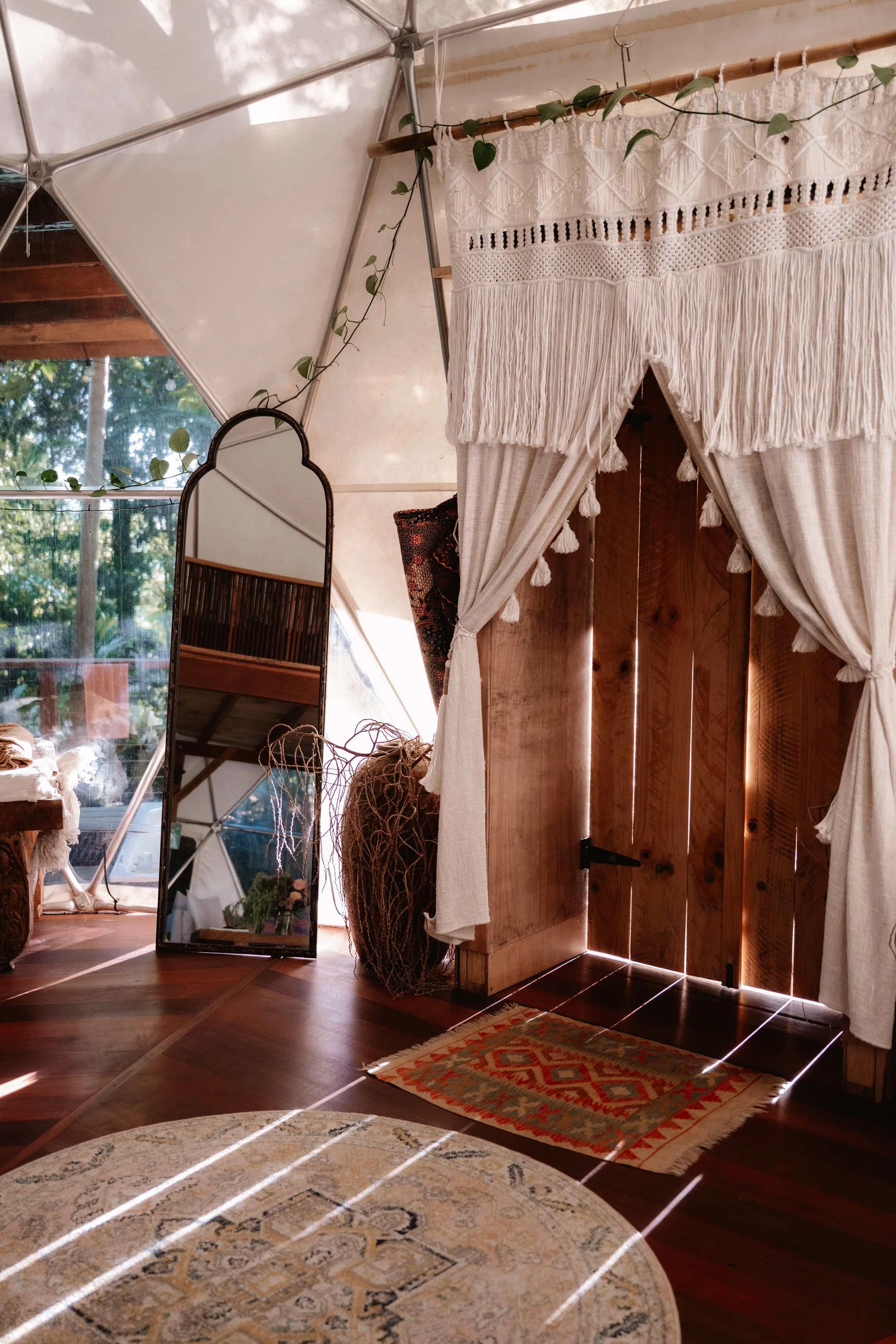 A Gold Coast photographer is capturing an Airbnb for commercial photography work.