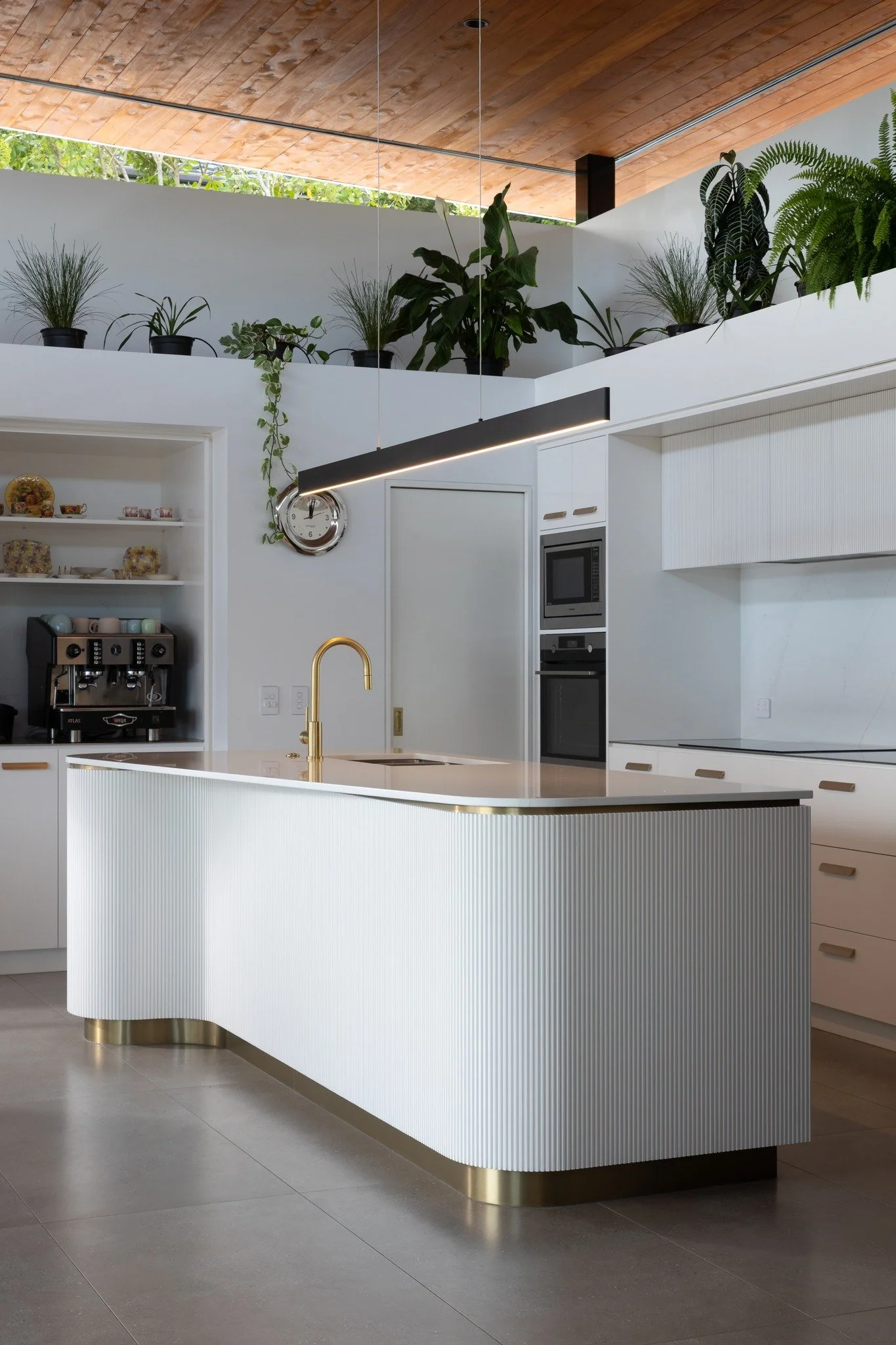 Design, Doors, Windows, Kitchens, Bathrooms, Custom Furniture, Stairs, Commercial, Storage Solutions, Benchtops 
  Ruby Bay Joinery