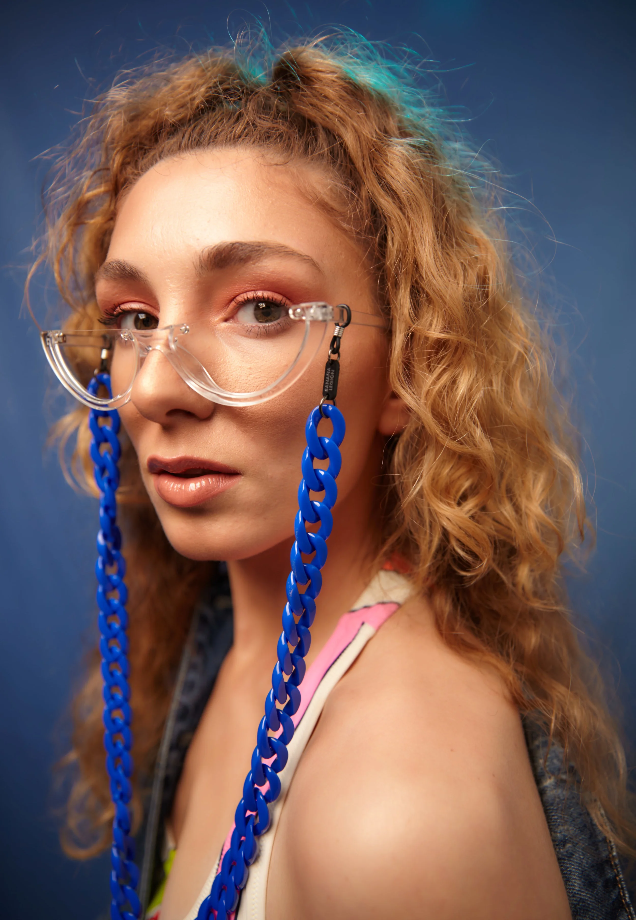 "Andy" Blue sunglasses chain