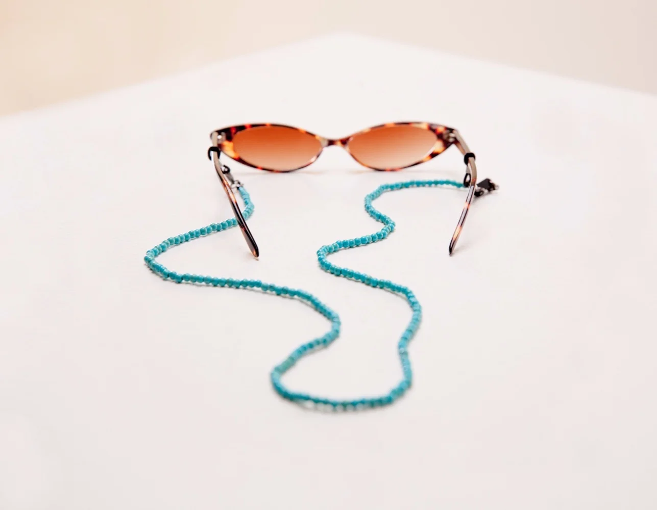 "Daria" sunglasses cord