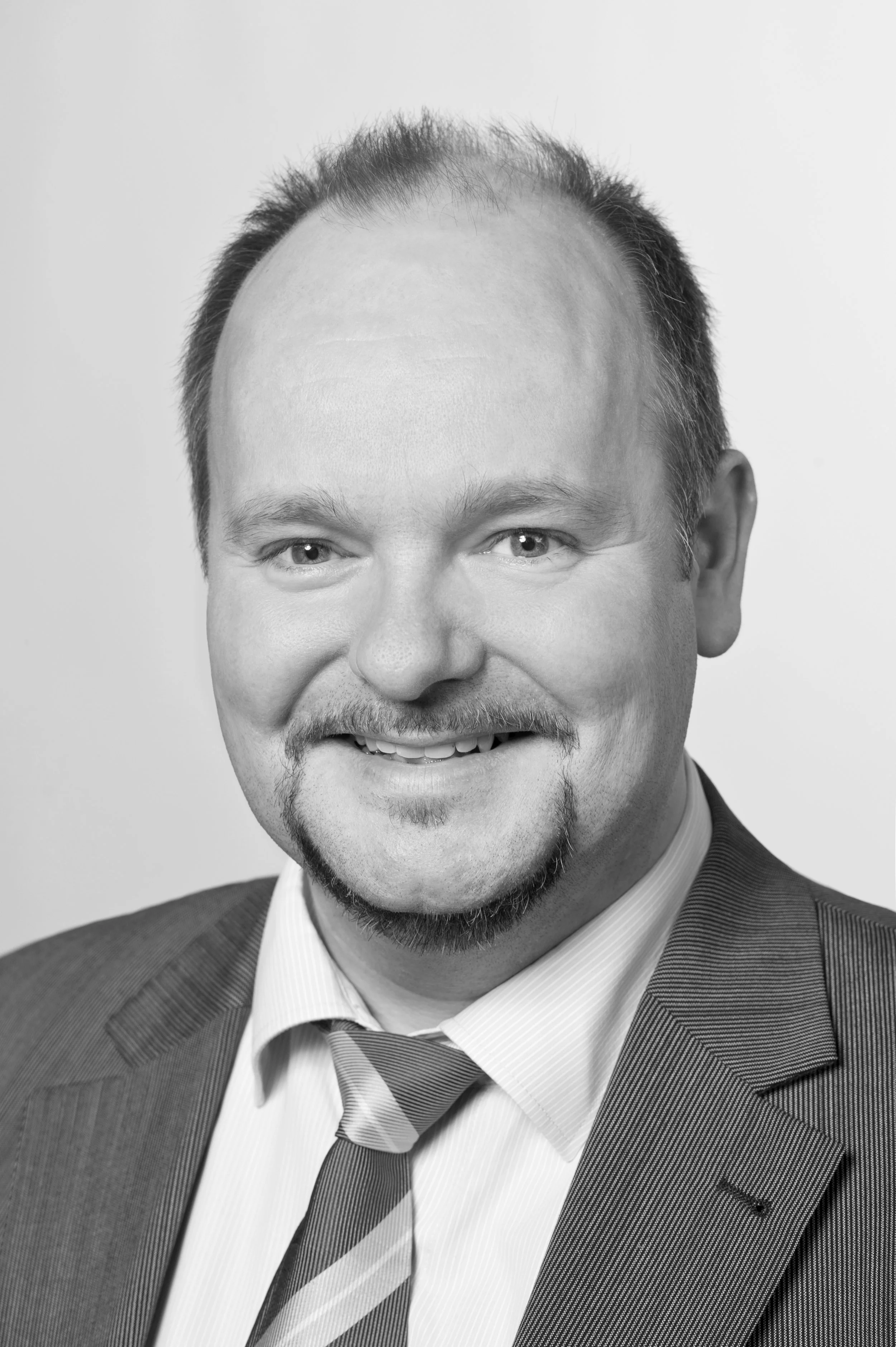 Prof. Dr. Thomas H. Kolbe Runder Tisch GIS e. V. und Technische Universität München