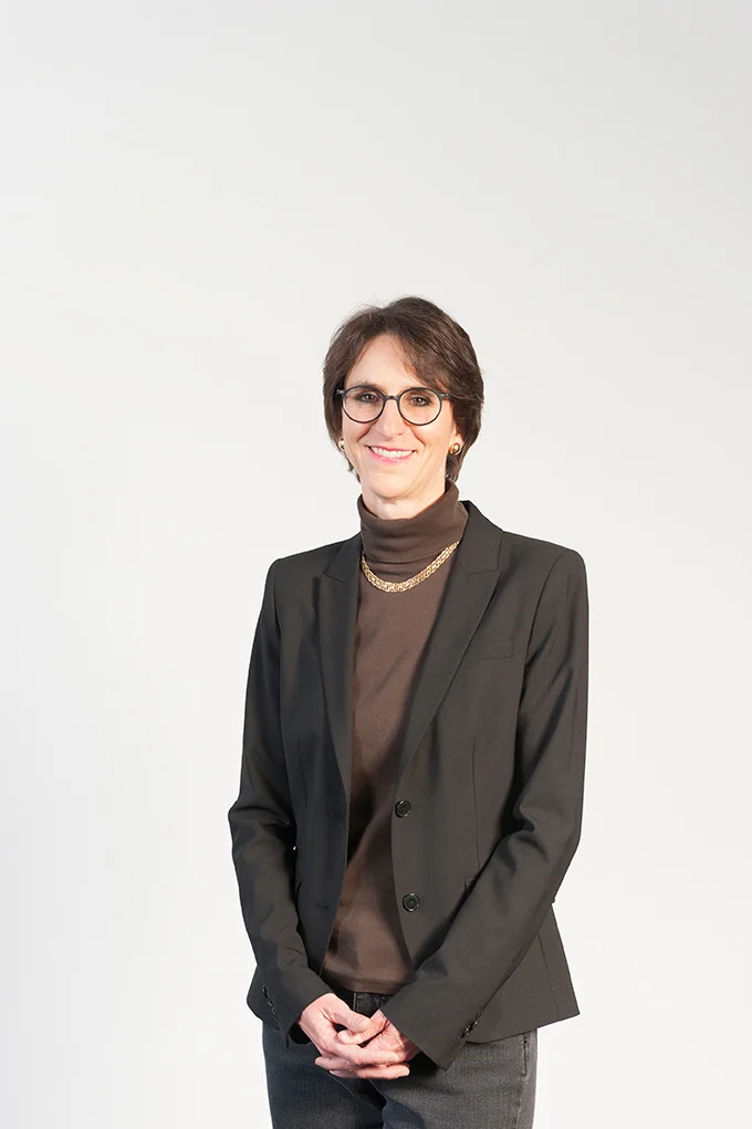 19-985_sabina-balmer-163-LR.jpg