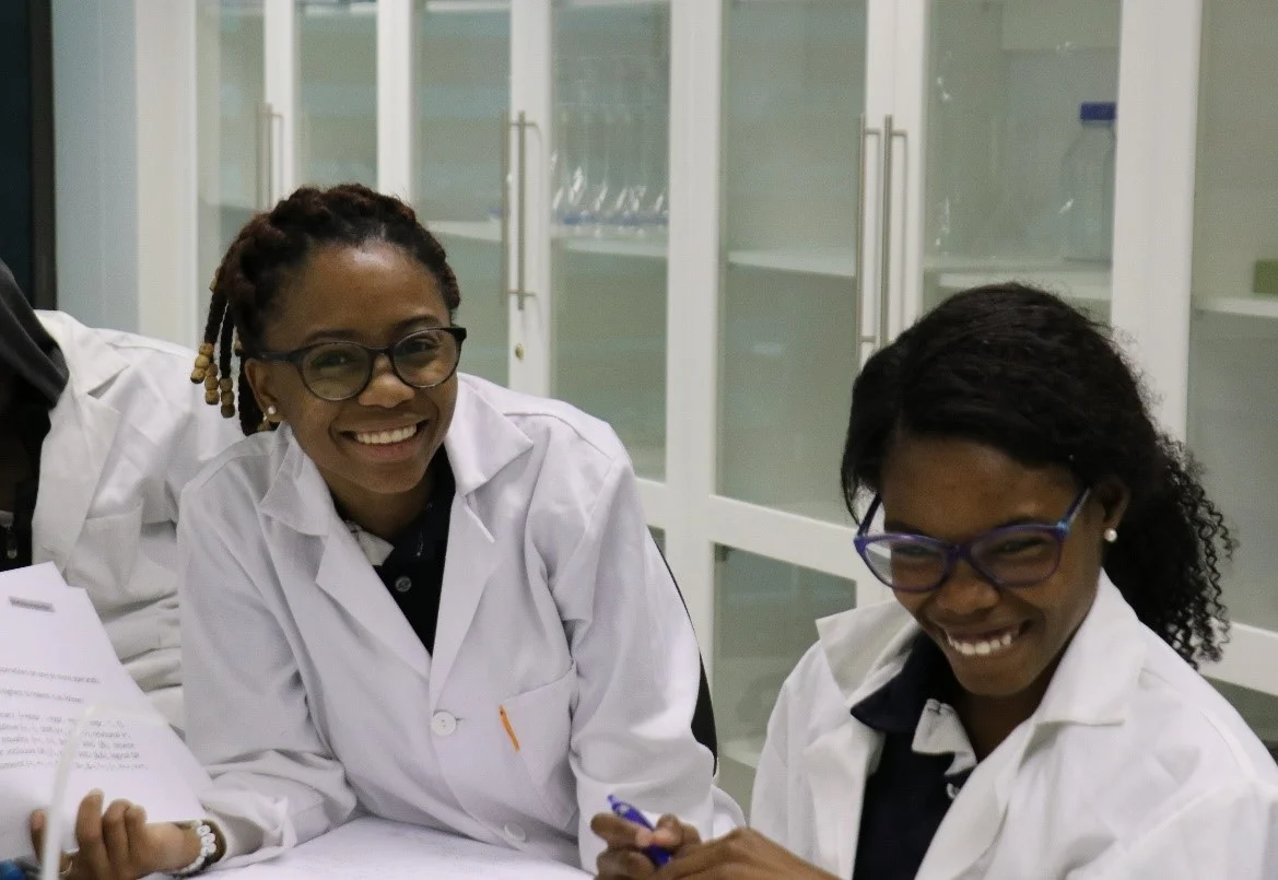 smiling students.jpg