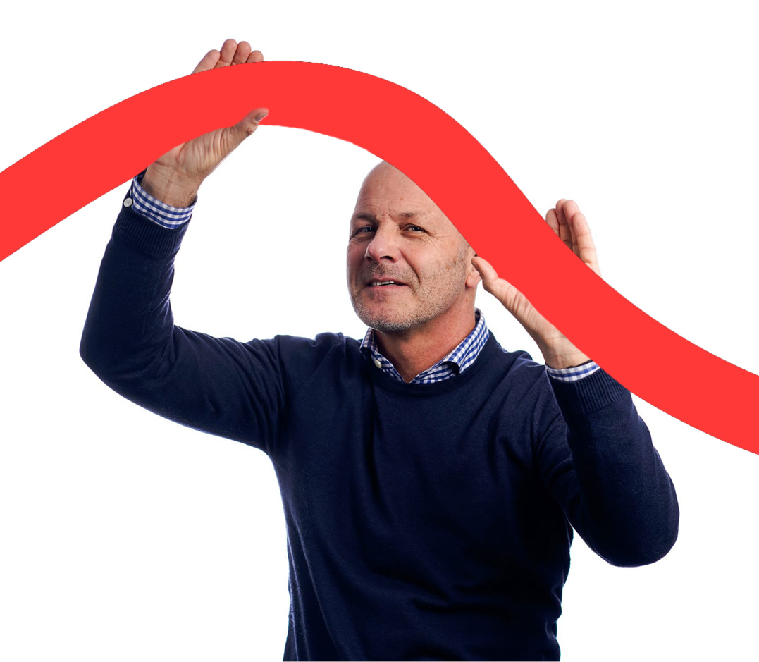 Martin van Bommel Customer service manager