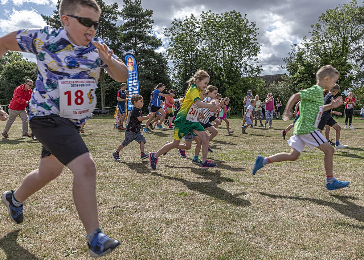 The enthusiastic start to the Junior 1k run.