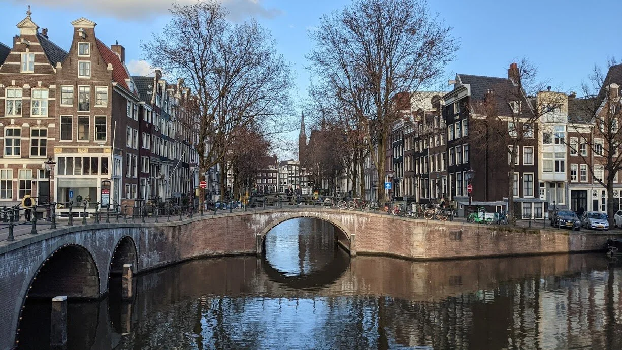 How companies can reduce costs with employees in Europe?