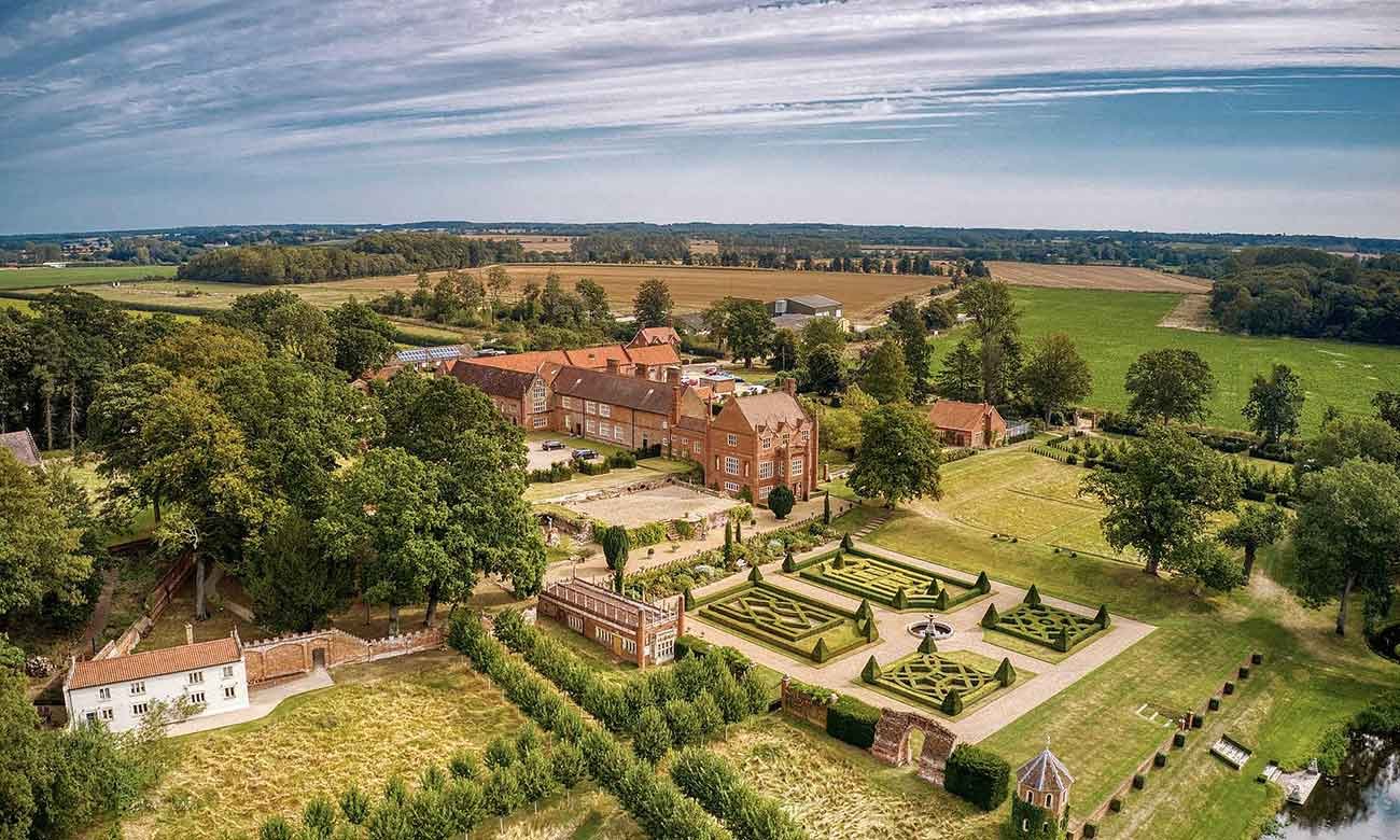 oxnead hall wedding photographer norfolk suffolk