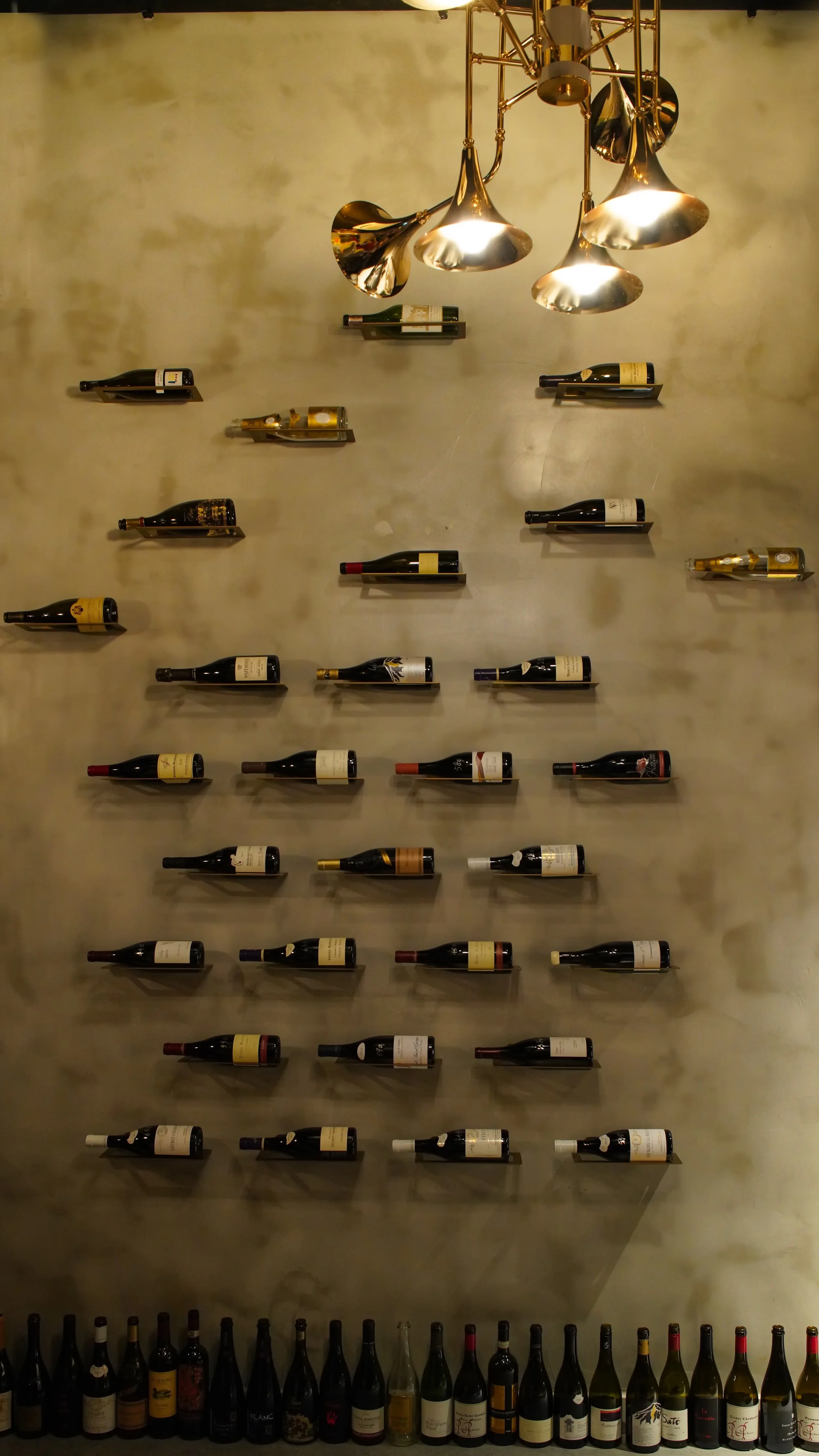 Wine_wall_2.jpg