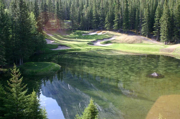 “The Devil’s Cauldron” at the Banff Springs Golf Course. Photo credit: Golf City