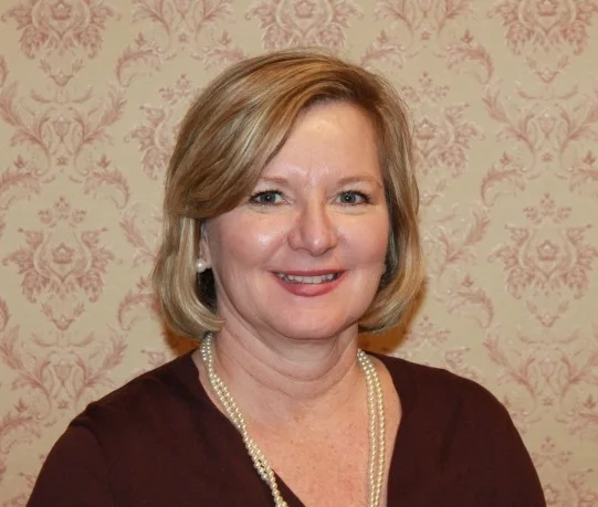Laura Vieck.jpg