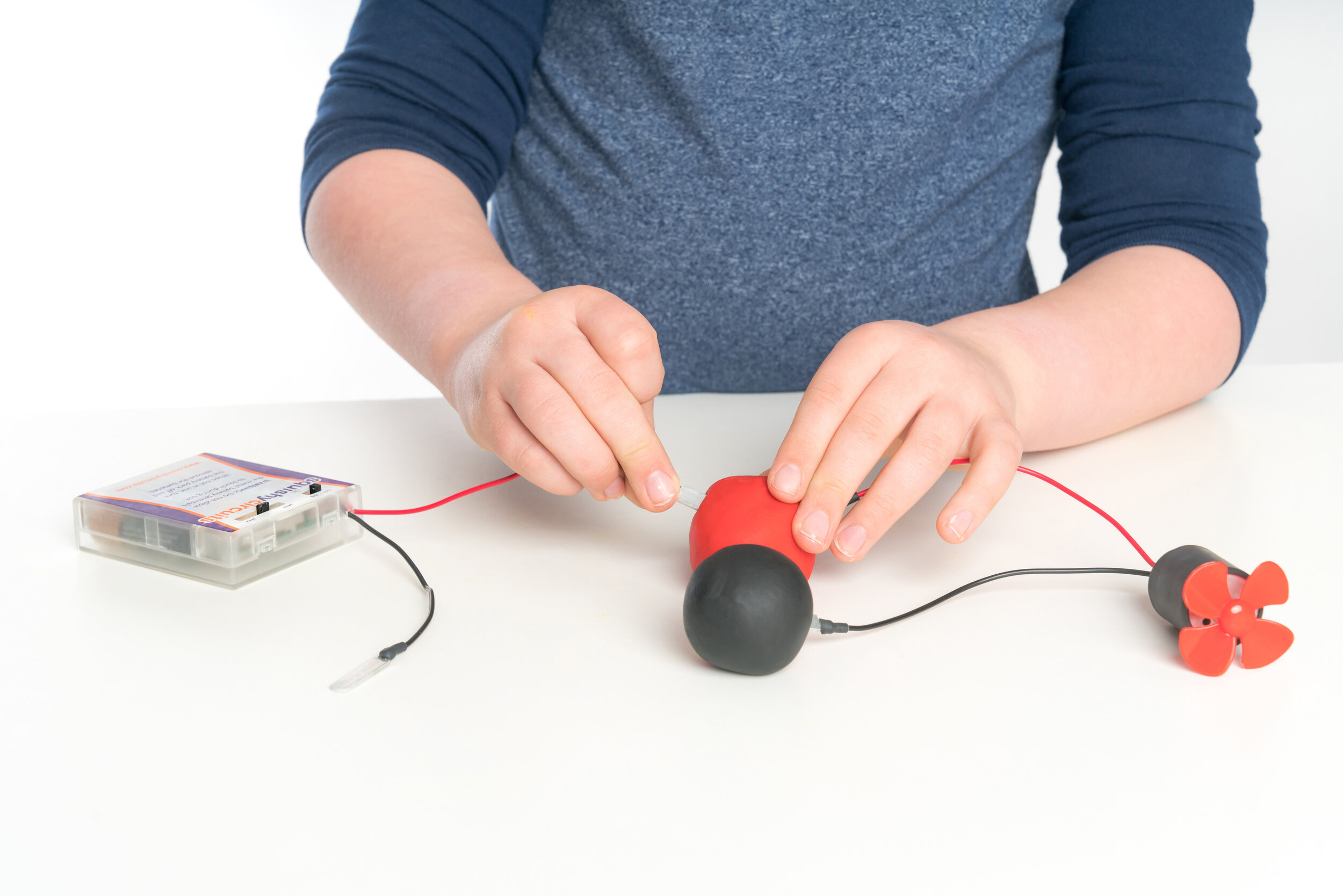 Squishy Circuits — The Playful Learning Lab