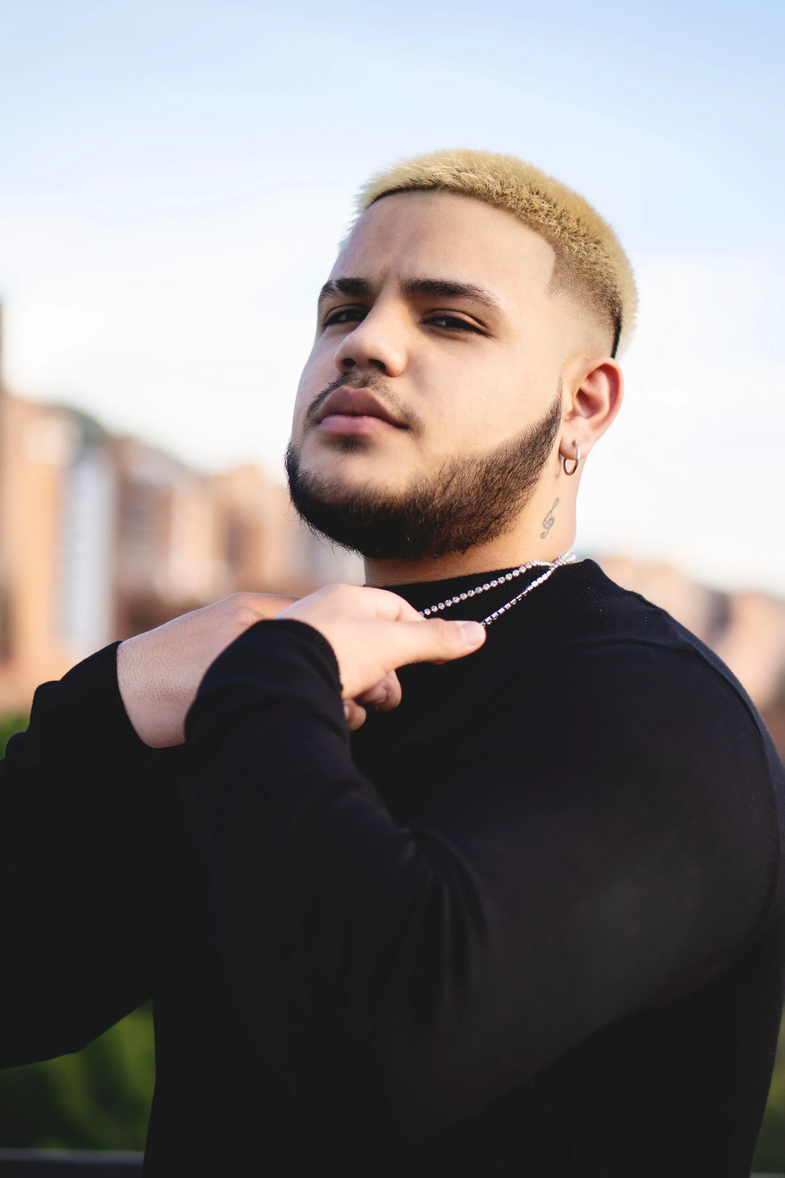 Conoce a Sael, el nuevo talento de Sky Rompiendo