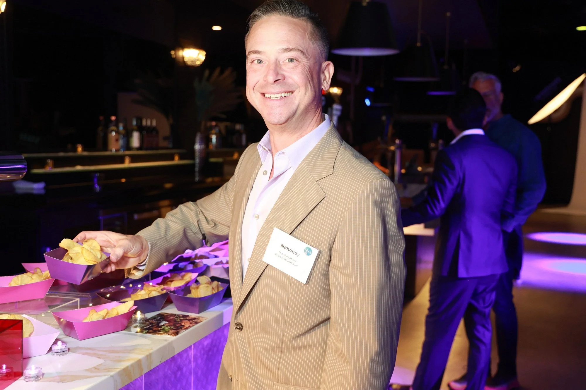 happyphotos 1090_std.jpg