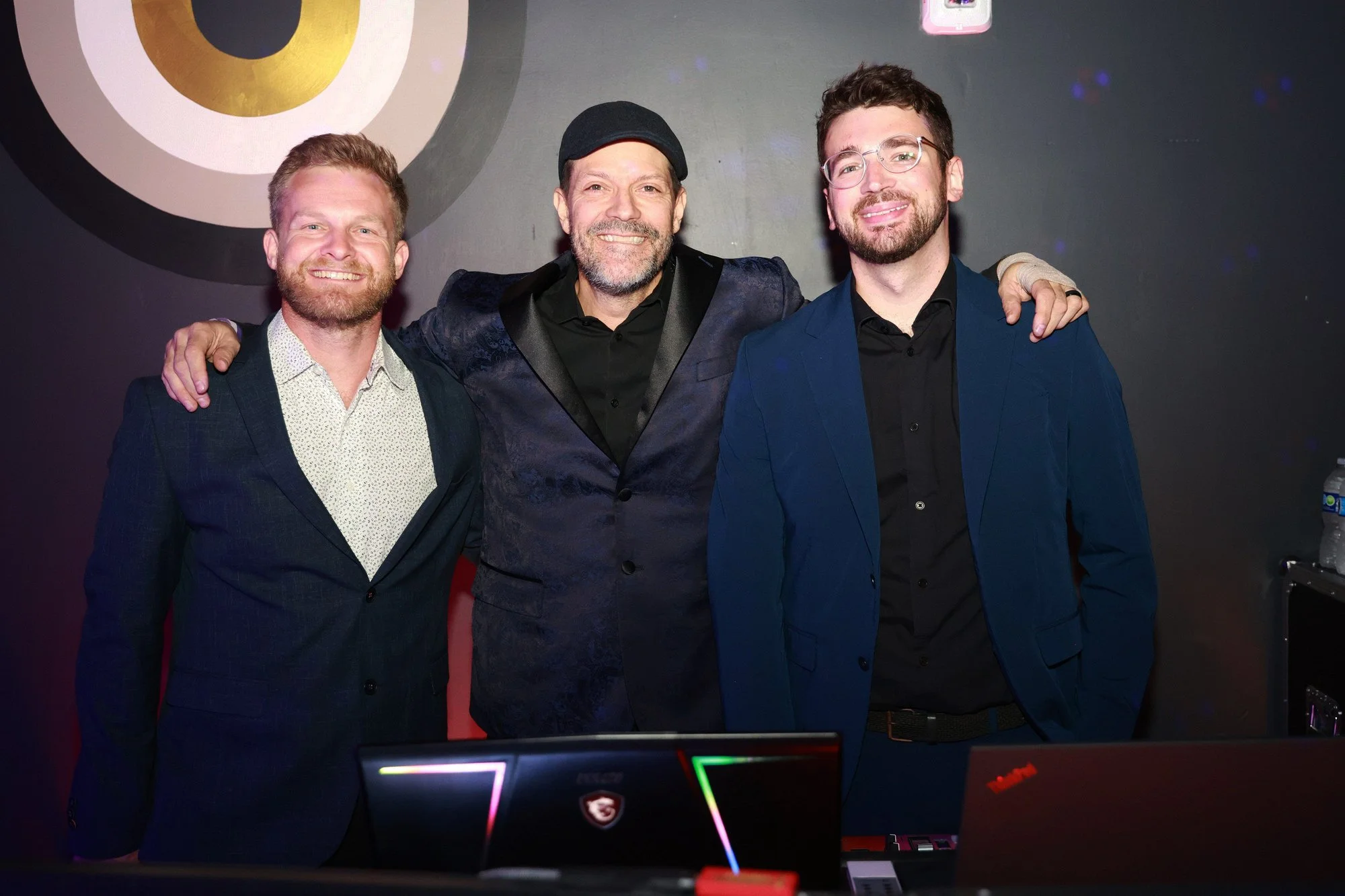 happyphotos 1104_std.jpg