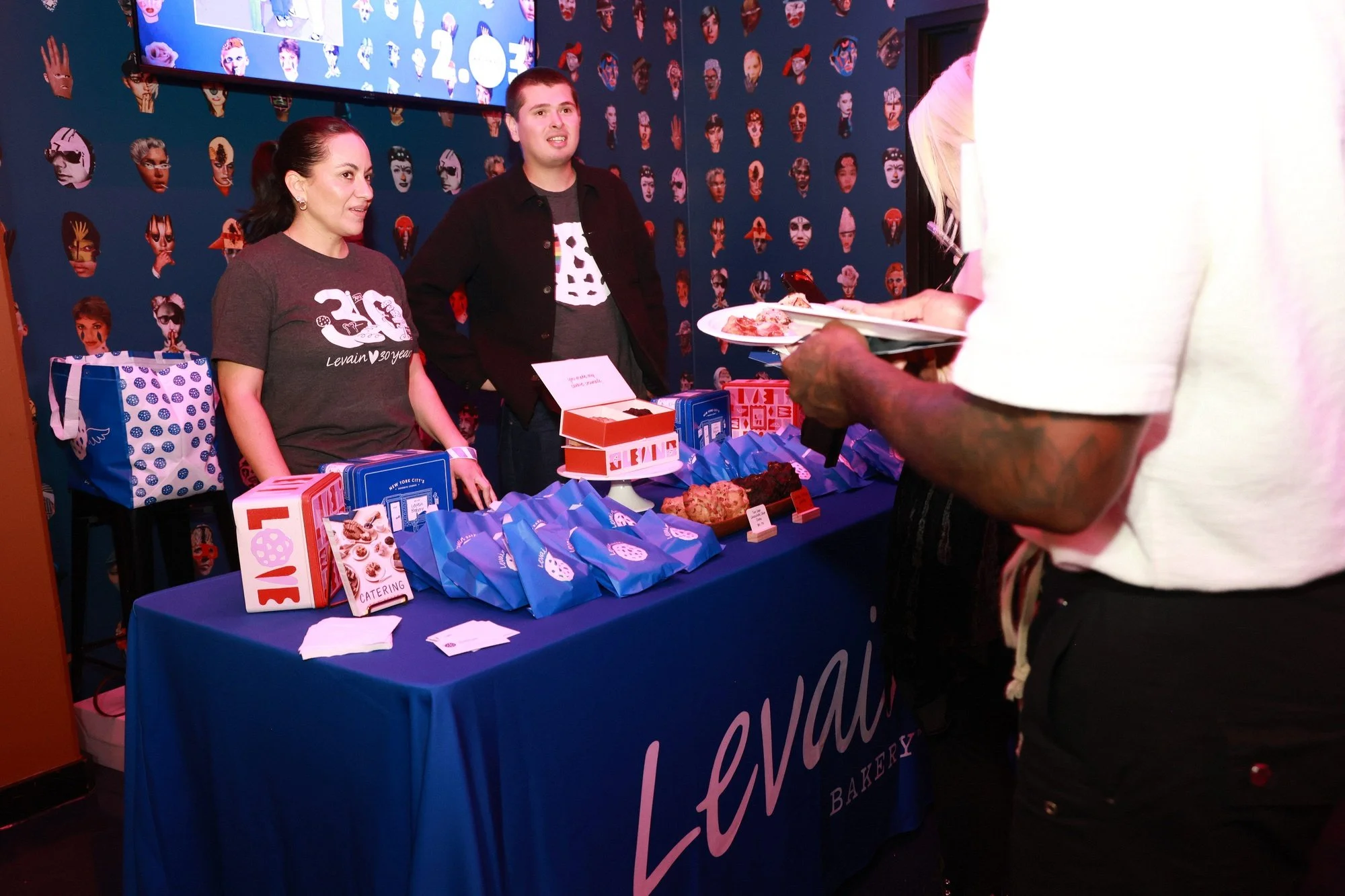 happyphotos 1237_std.jpg