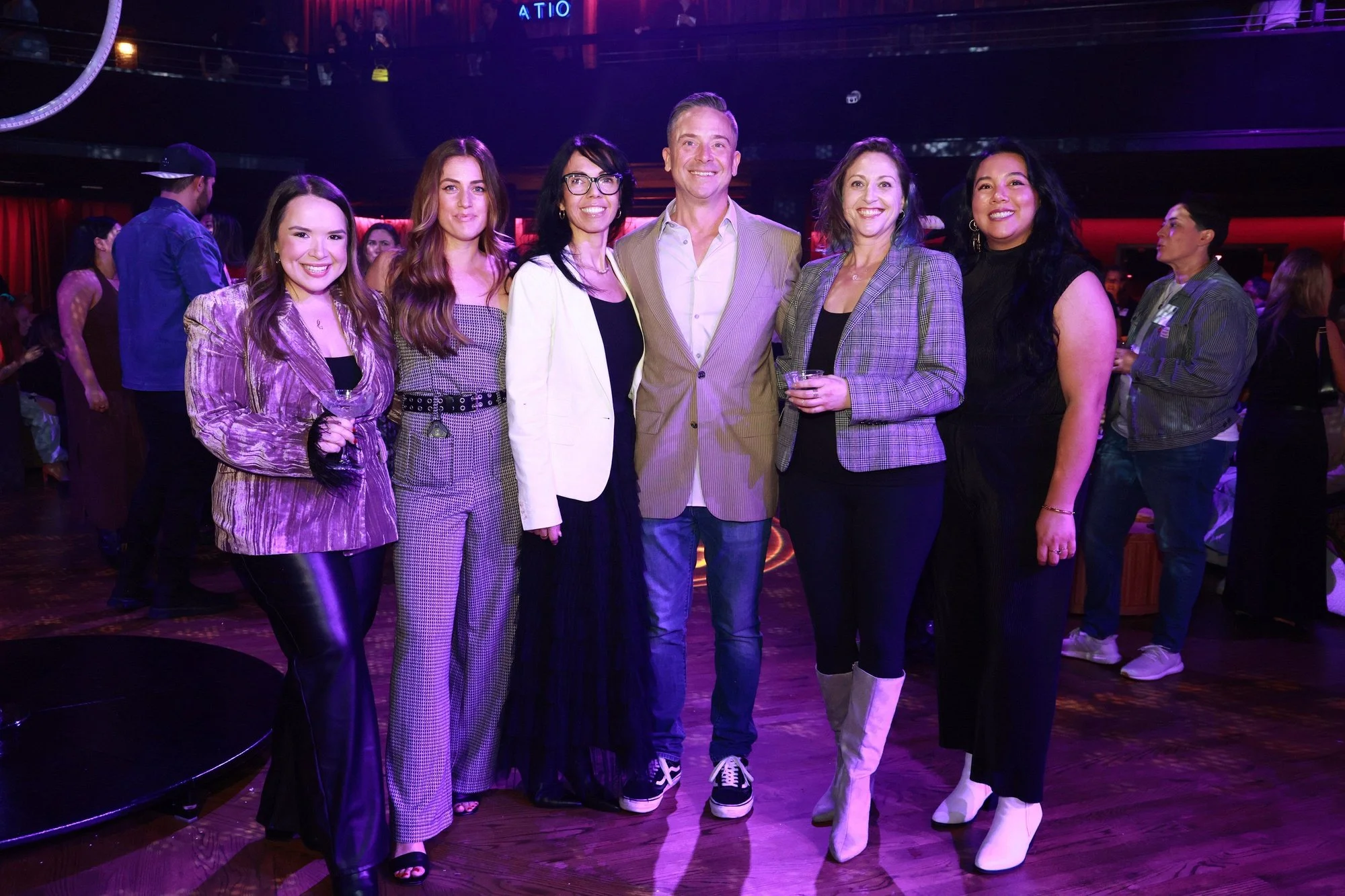 happyphotos 1281_std.jpg