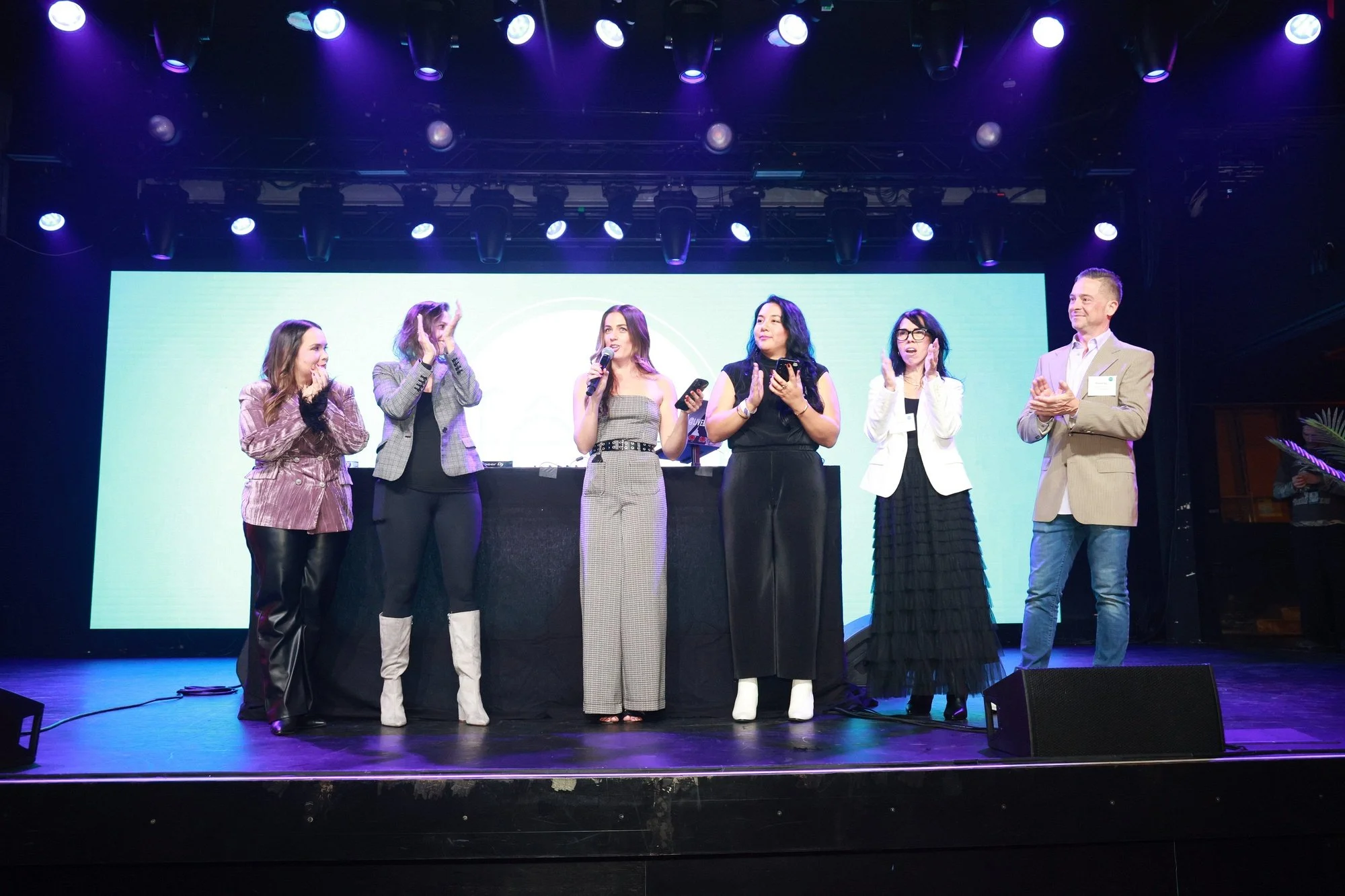 happyphotos 1305_std.jpg