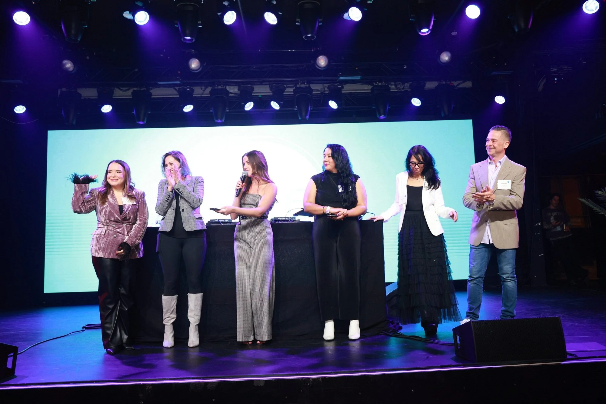 happyphotos 1307_std.jpg