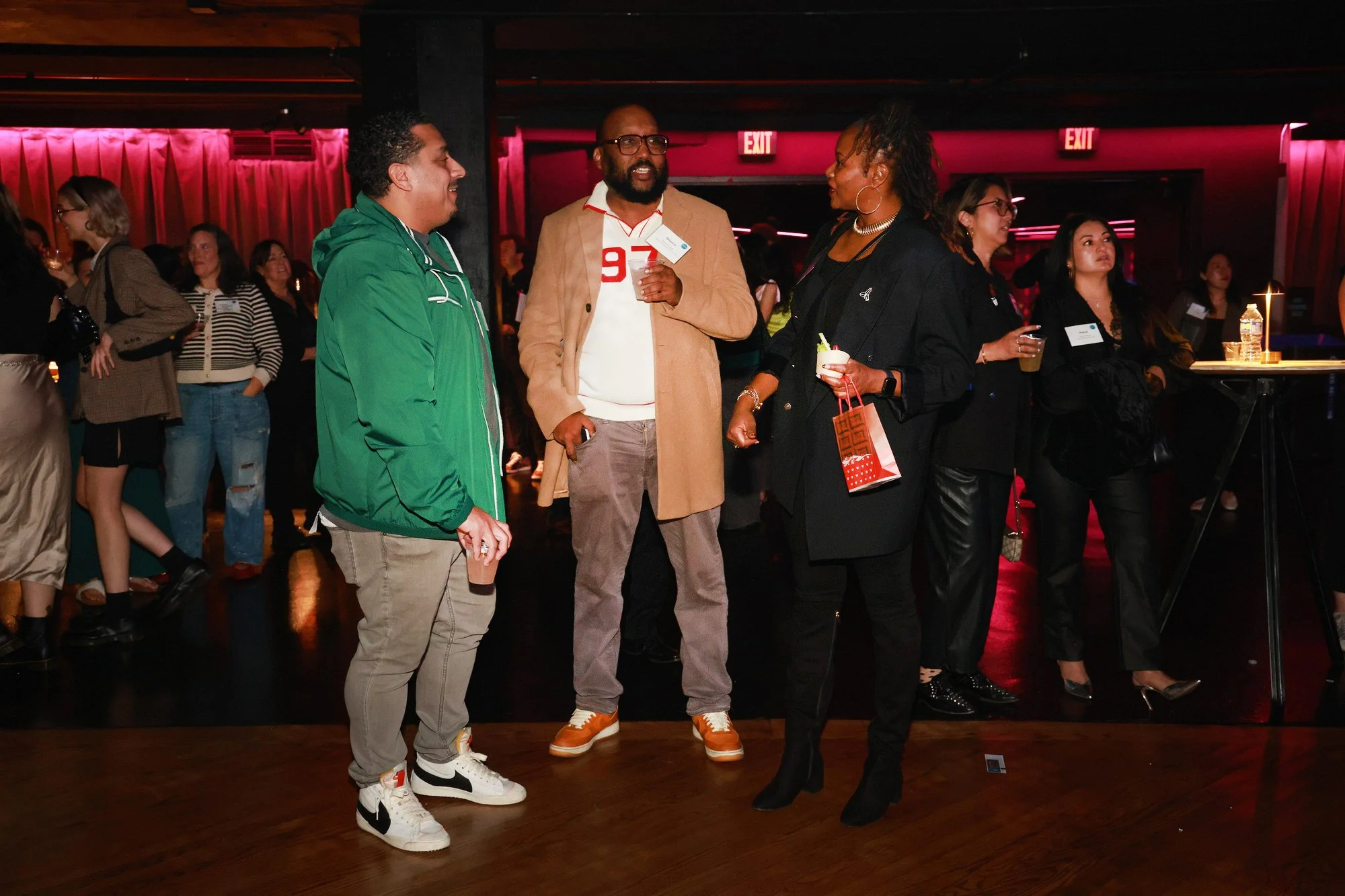 happyphotos 1312_std.jpg