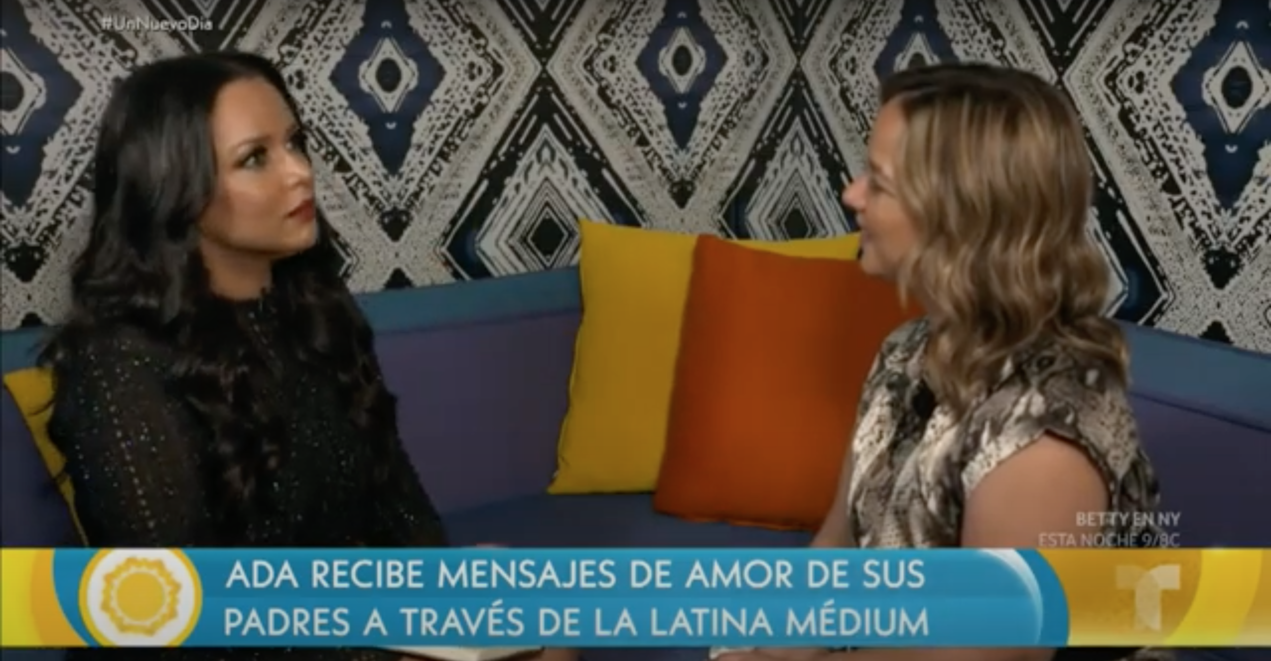 Parte 1: LECTURA A ADAMARI LOÓPEZ: RECIBE MENSAJES LLENOS DE AMOR DE SUS PADRES