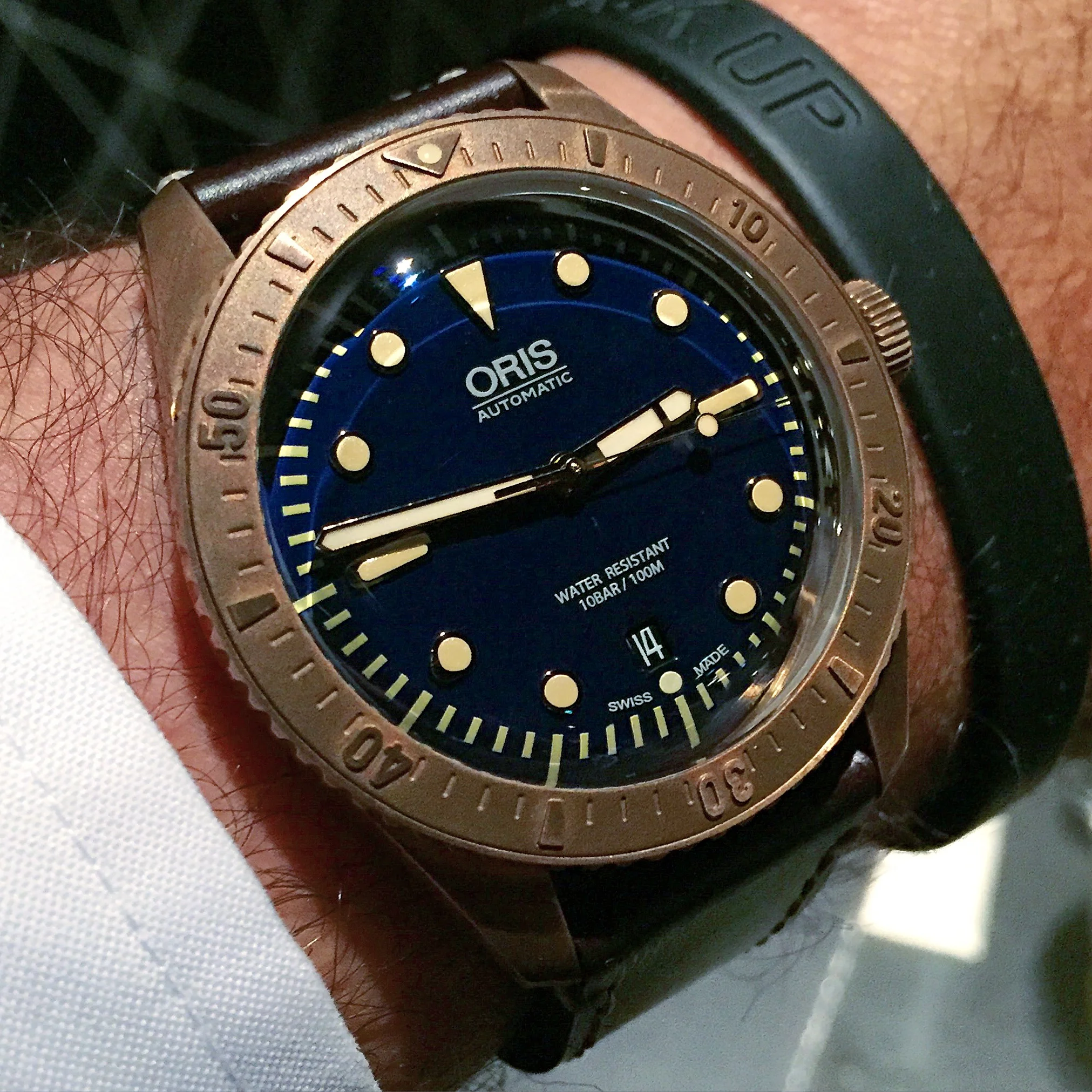 Oris X RedBar