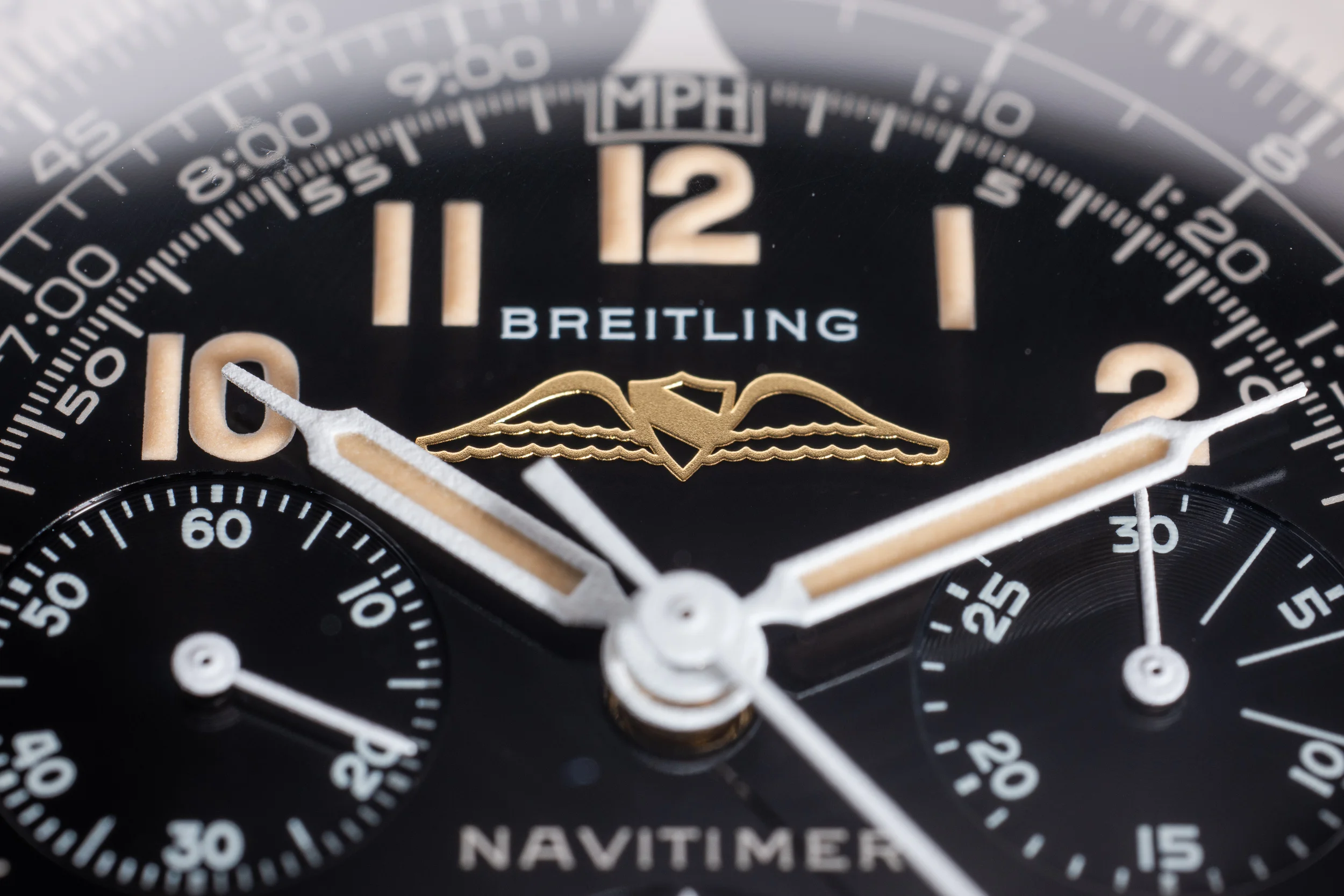 Breitling_Navitimer_Reissue_Detail.jpg