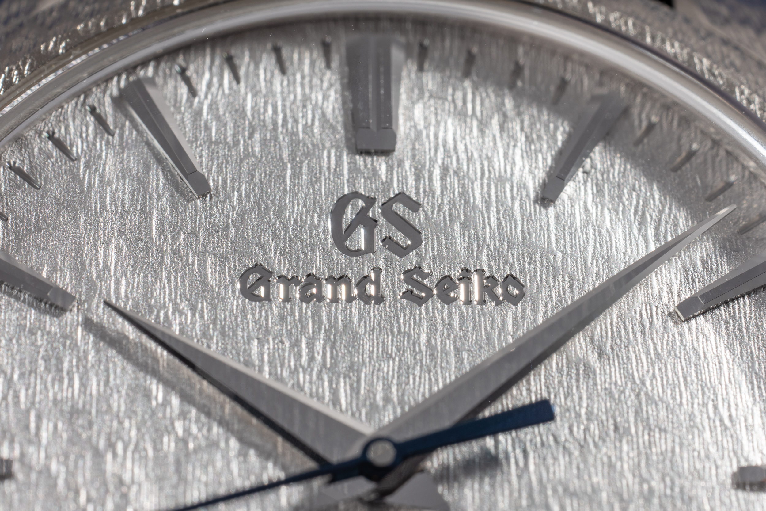 Macro Monday: Grand Seiko Elegance Platinum Limited Edition — Collectors'  Perspective