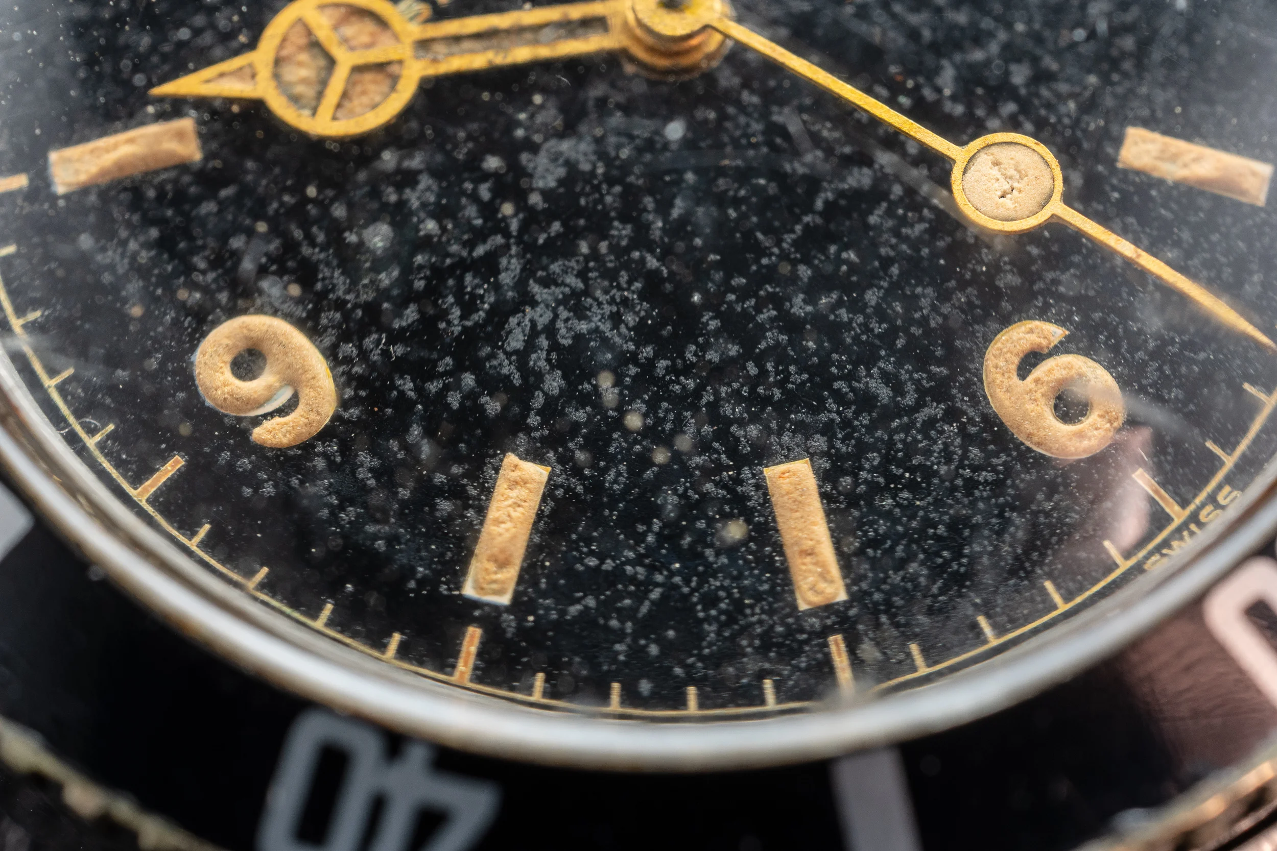 Rolex_Vintage_Submariner_Explorer_Dial.jpg