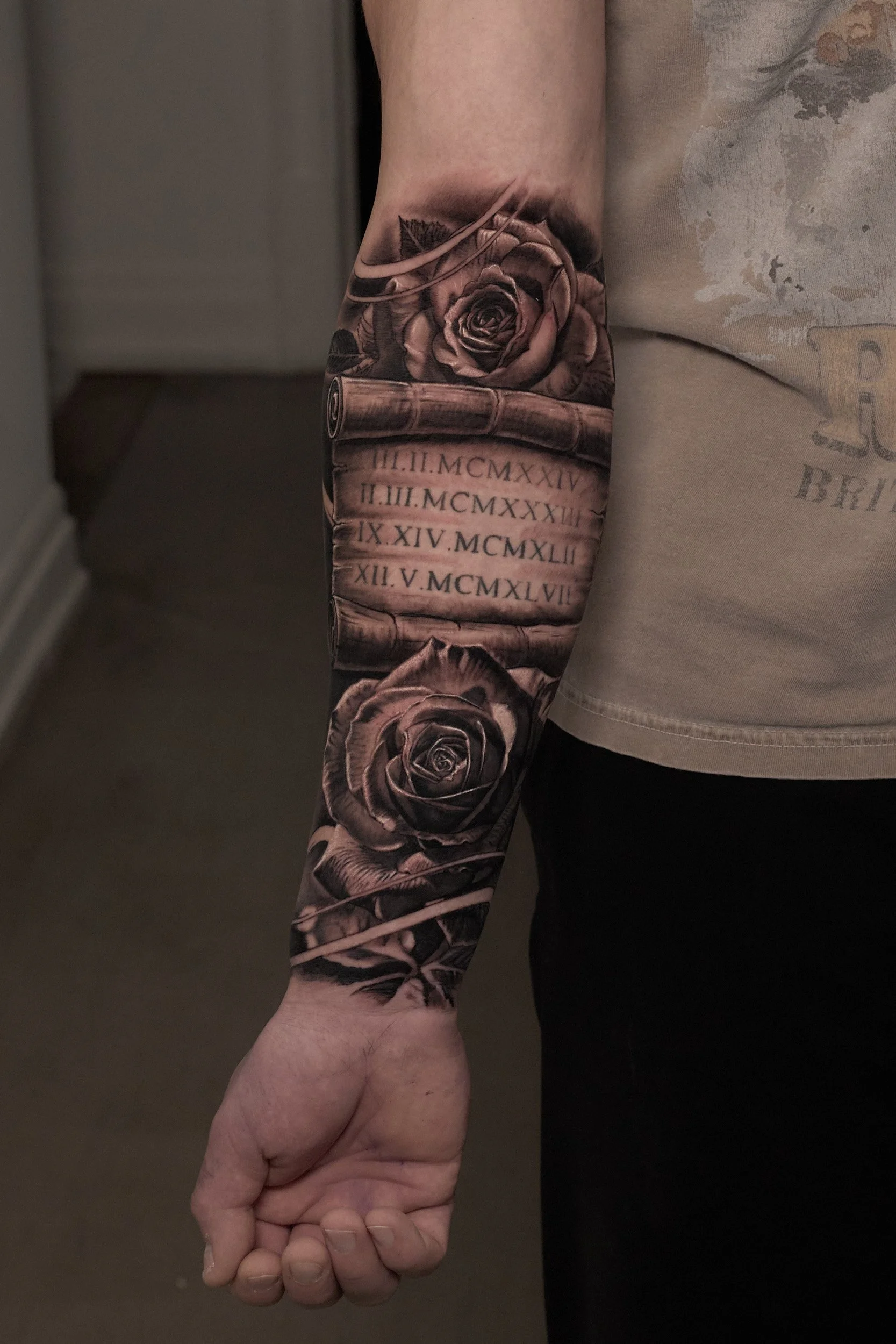 realism-roses-black-and-grey-tattoo.jpg