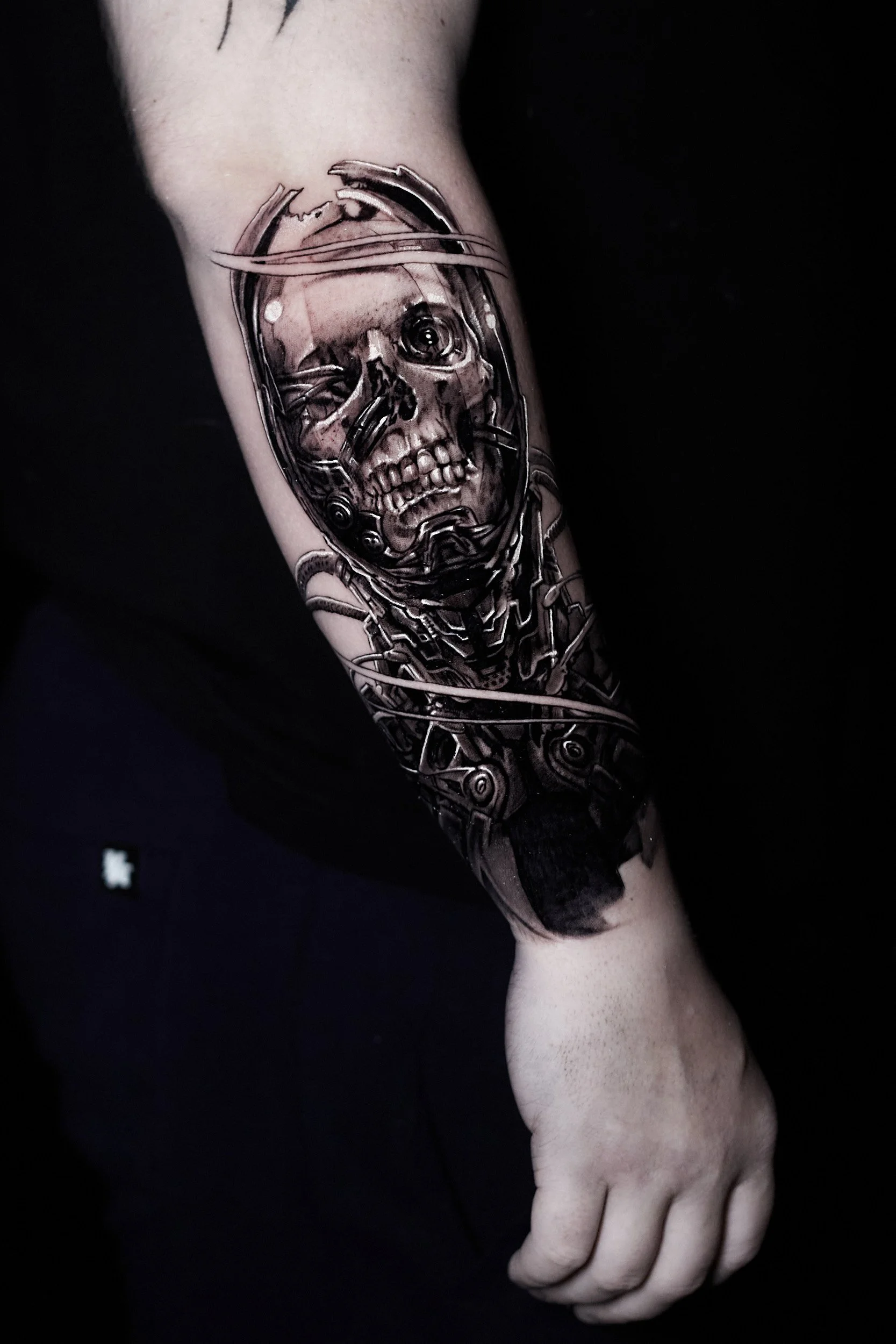 cyborg-futuristic-portrait-realism-black-and-grey.jpg