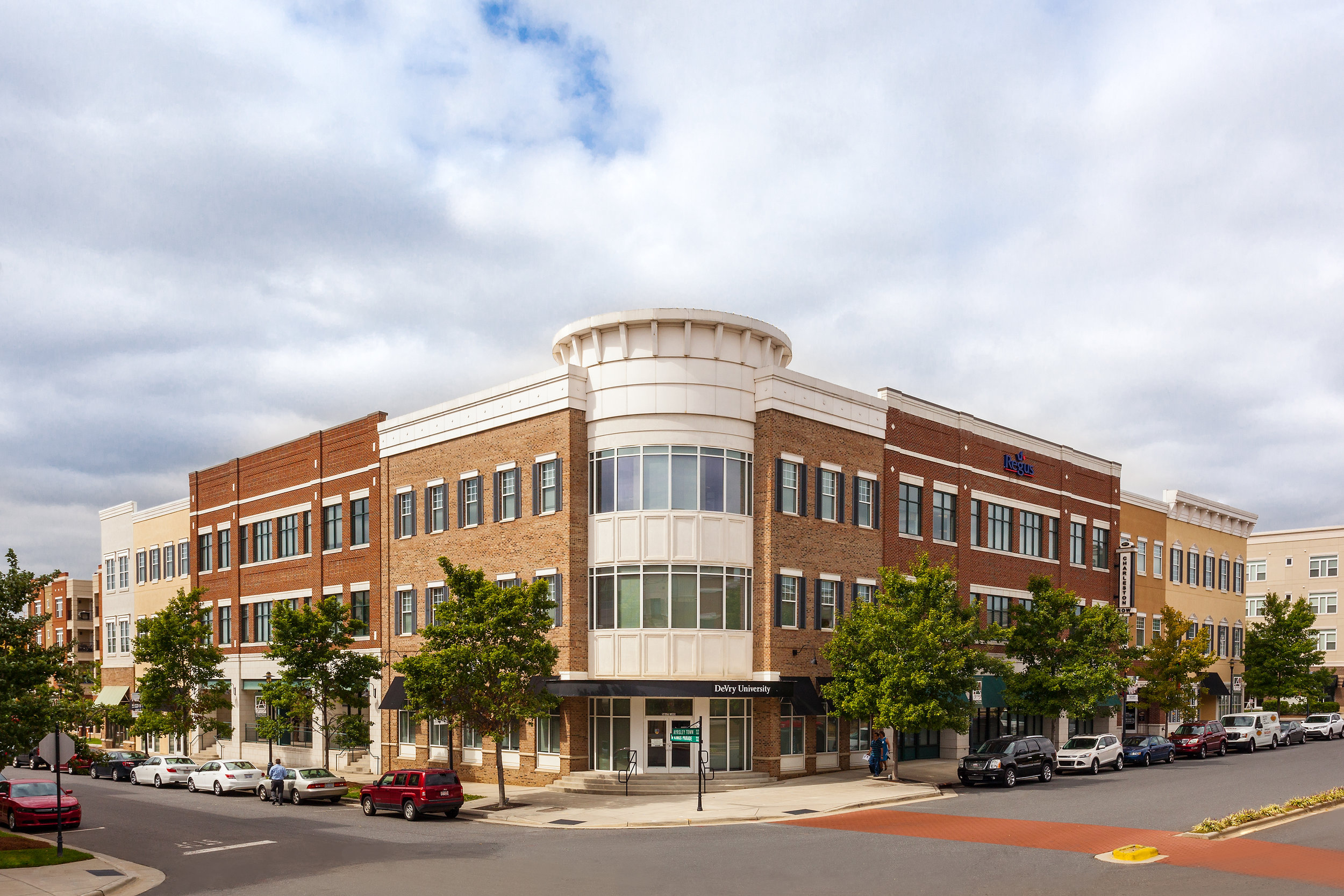 Medical Sales College, UMortgage Solutions Sign Leases at Ayrsley