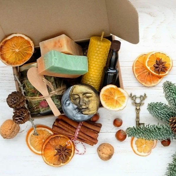 Personalized DIY Gift Ideas for a Holistic Holiday Season