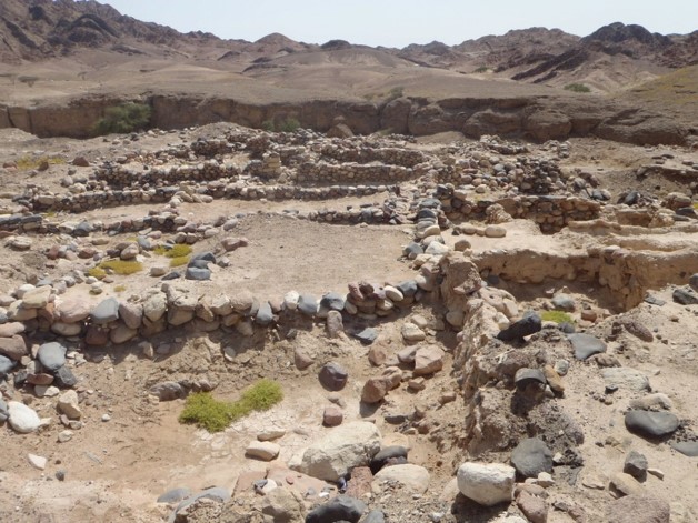 Tracing the long-term footprint of anthropogenic pollution in the landscape: Evaluation of evidence from a 5000 year-old industrialized landscape in southern Jordan