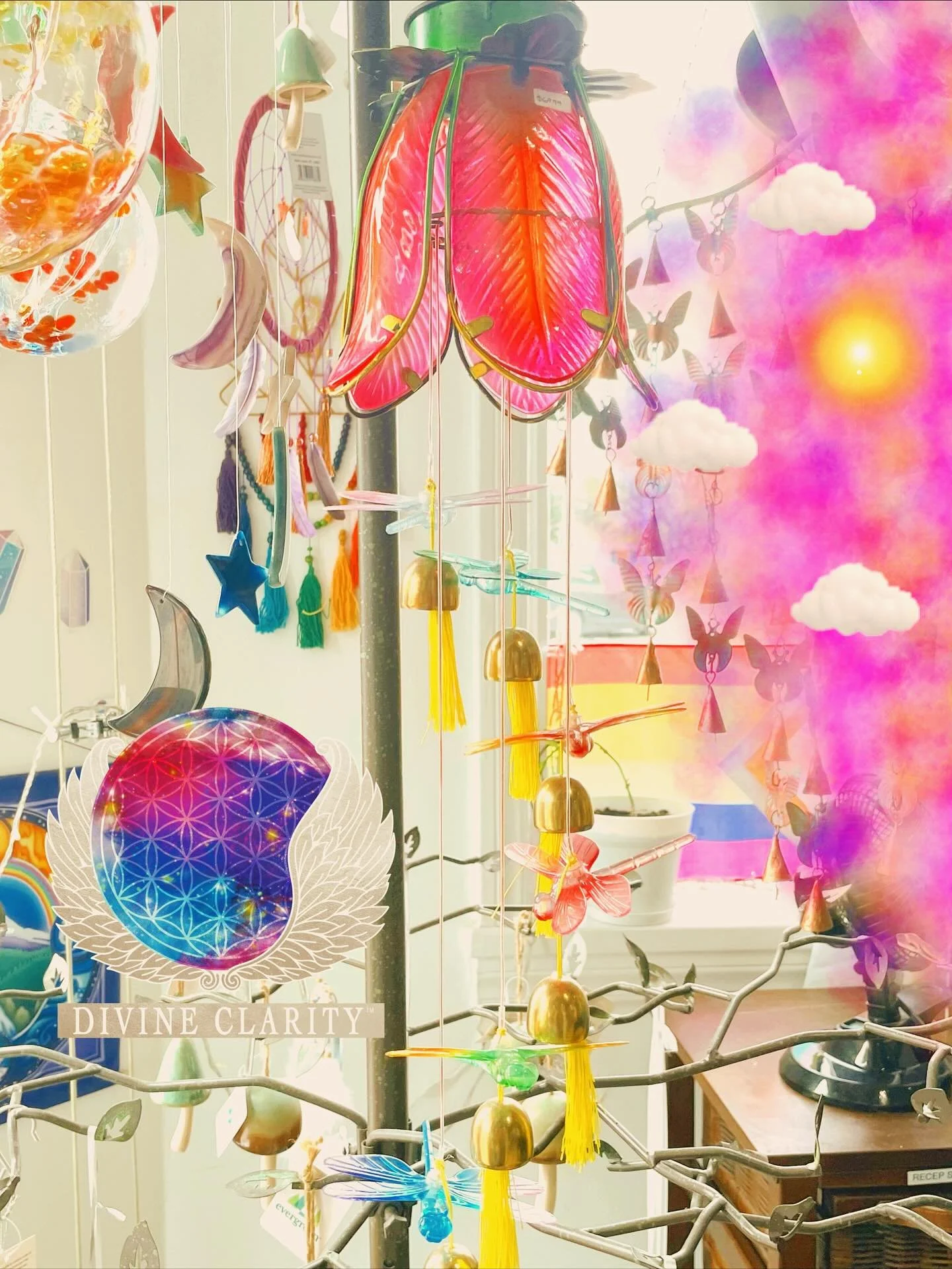 Looking for something bright on a cloudy day! ⛅️ 

Come visit us today at Divine Clarity ✨
We are here today from 10am to 6pm for any shopping or good vibes you need 💫

✨We also have an online shop: www.divineclarity.com 
Open 24/7, where you can ch