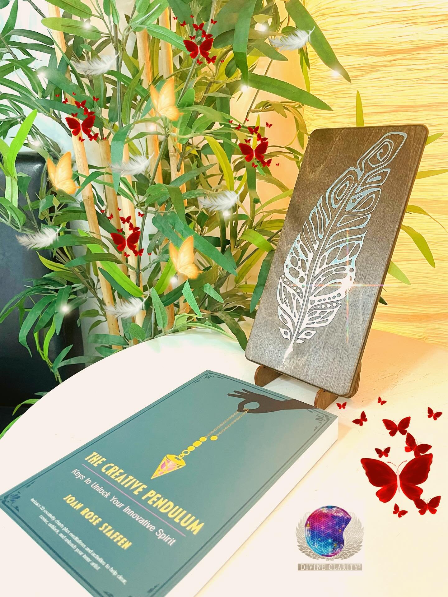 🪶 We&rsquo;re open 10am - 6pm today! Come stop by our shop at 2071 Portage Avenue and check out all our new magical goodies we have to offer! 🪶 

✨We also have an online shop: www.divineclarity.com 
Open 24/7, where you can check out everything we 