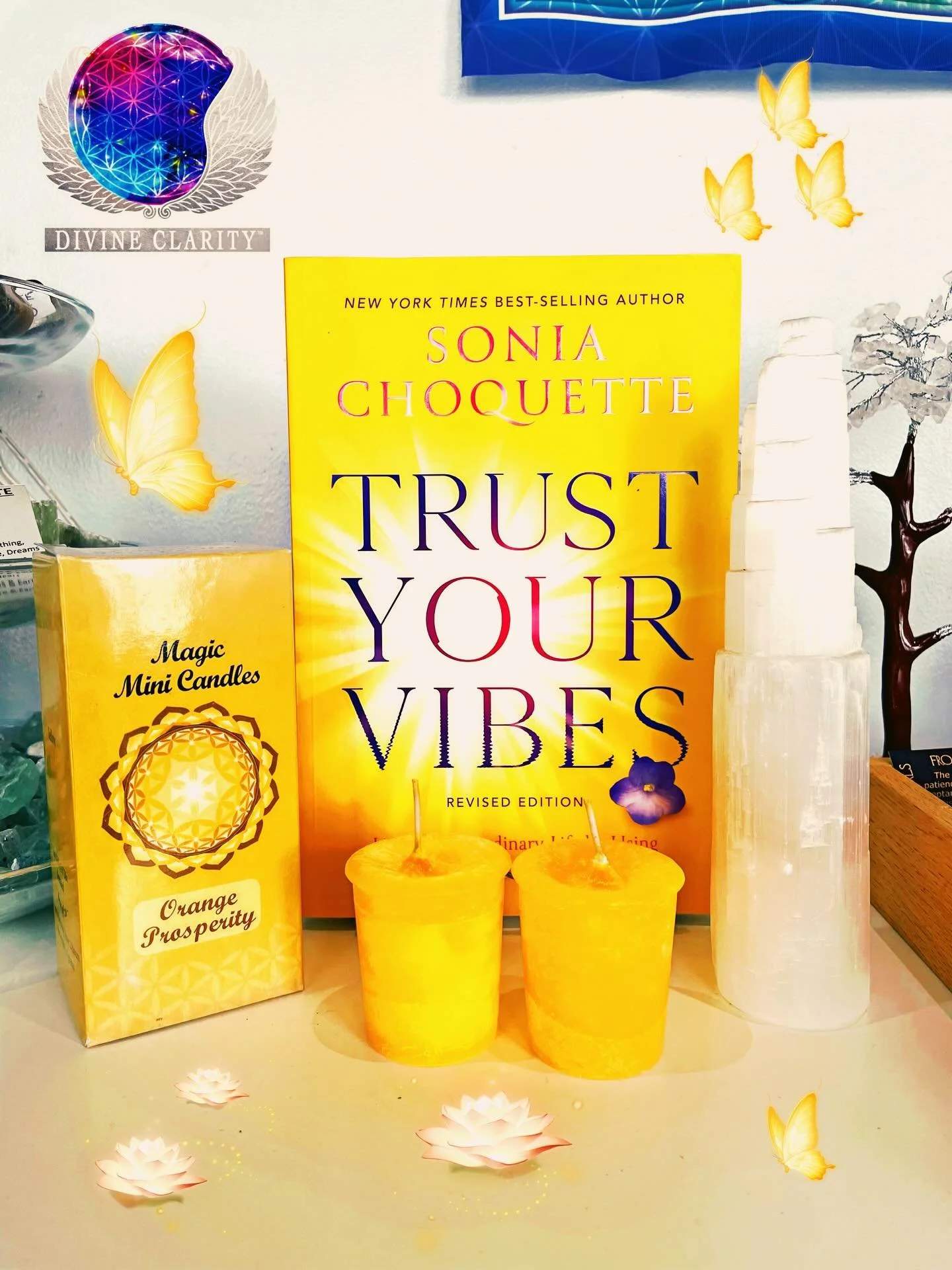 🌞 We&rsquo;re open 10am - 6pm today! Come stop by our shop at 2071 Portage Avenue and check out all our new magical goodies we have to offer! 🌞 

✨We also have an online shop: www.divineclarity.com 
Open 24/7, where you can check out everything we 