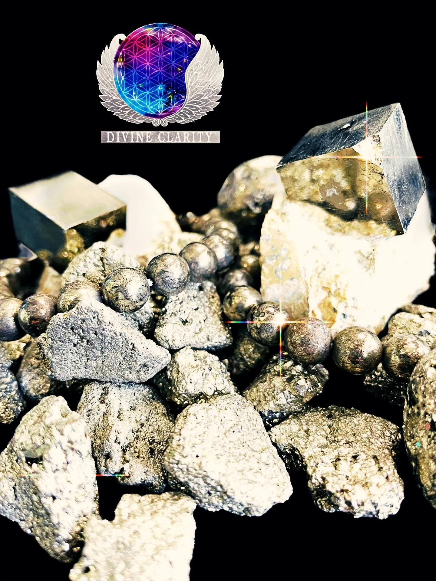 💫CRYSTAL OF THE WEEK 💫

This weeks Crystal of the week is Pyrite. You may have also have heard this stone called Fools Gold. 
Pyrite is a crystal that brings luck into your day ✨

Properties: Exercise, Strength, Luck
Chakras: Solar Plexus 
Zodiac: 