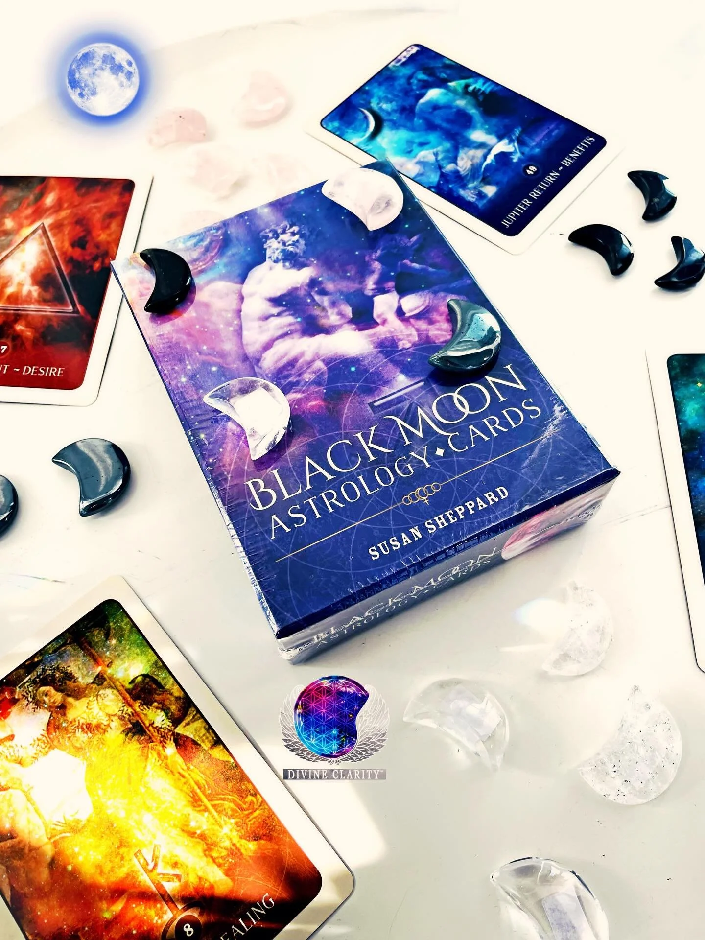 Do you love the Moon? 🌙 

Come visit us today at 2071 Portage Ave between 10am &amp; 6pm to see the new crystal moons we have in the shoppe! 

Rose quartz, Selenite, Clear Quartz, Hematite &amp; Shungite! ✨💫

✨We also have an online shop: www.divin