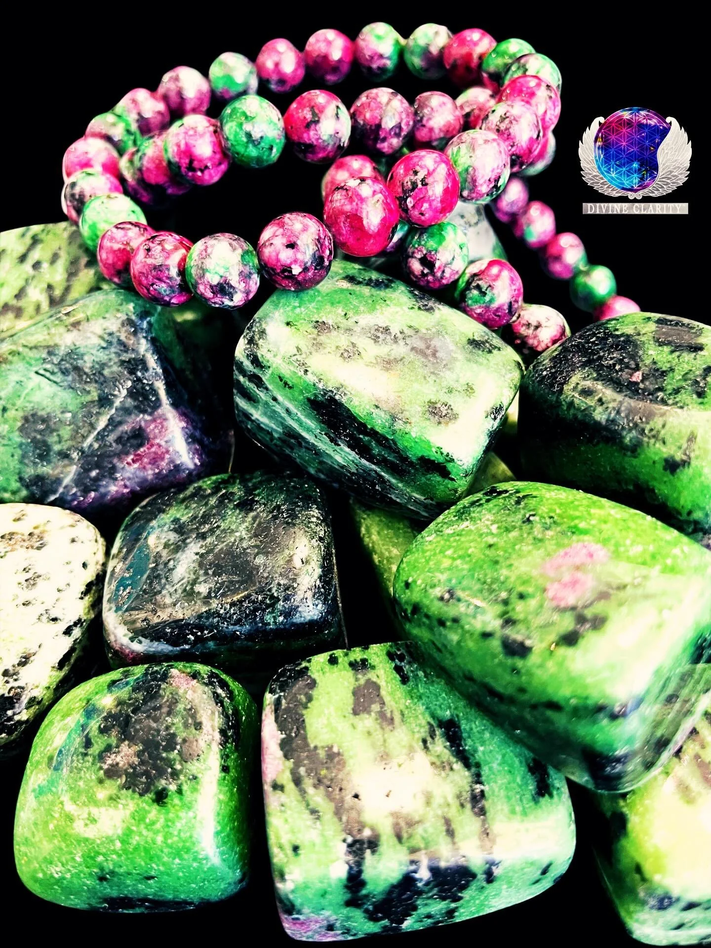 💚🩷CRYSTAL OF THE WEEK 🩷💚

This weeks Crystal of the week is Ruby Zoisite!

Ruby Zoisite is a stone that balances passion and patience. It acts on the Root and Heart Chakras to release negative emotions and promote personal transformation.

Proper