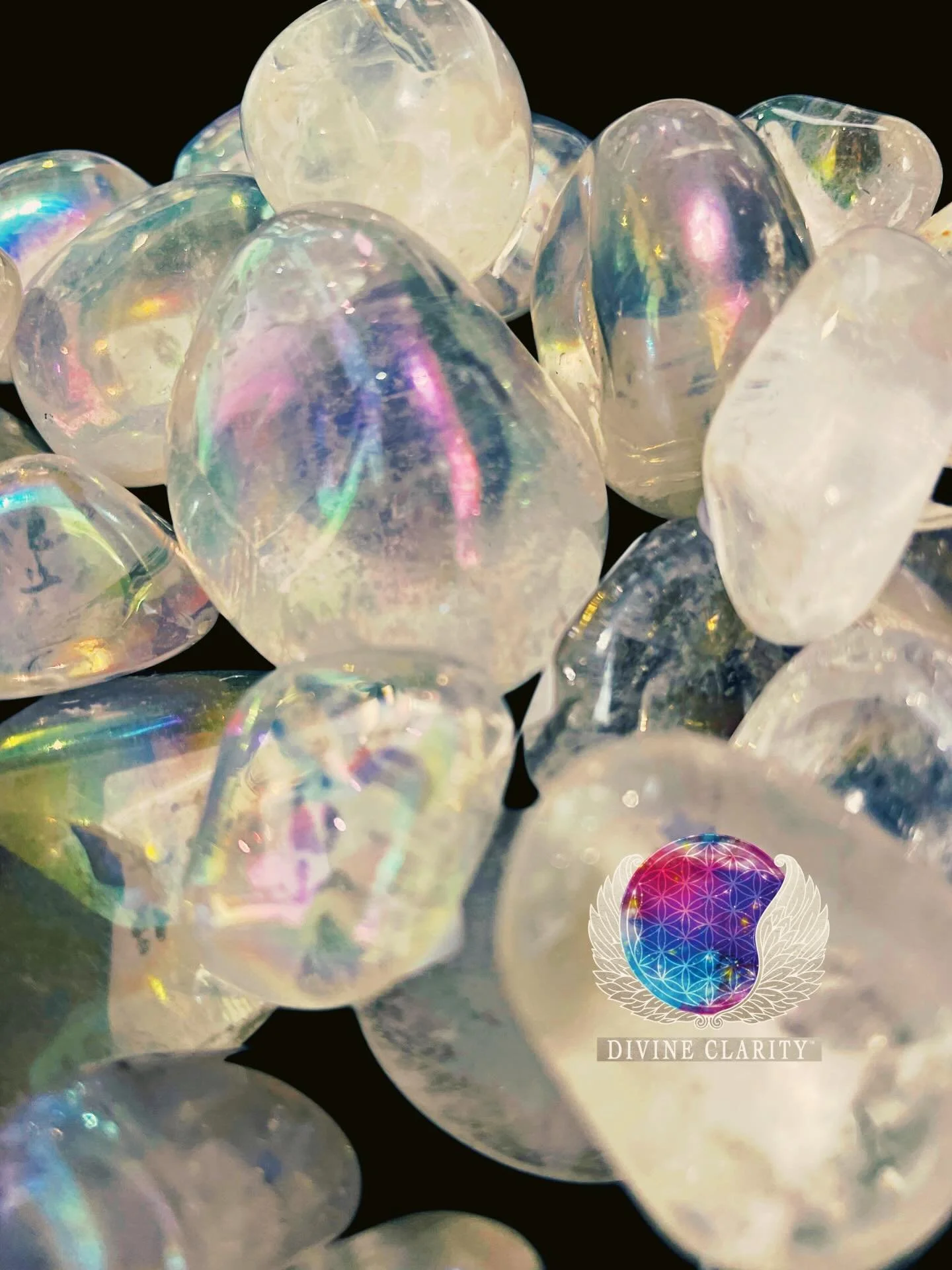 🤍CRYSTAL OF THE WEEK 🤍 

This weeks Crystal of the week is Angel Aura Quartz✨

Angel Aura Quartz signifies spiritual alignment and Joy. This Crystal promotes emotional healing and can foster a connection with spirit guides ✨🤍

Properties: Joy, Pas