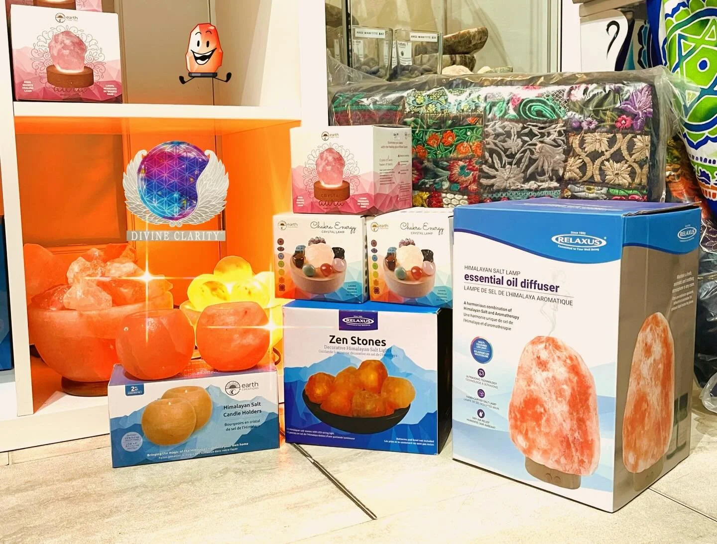 🪔 Come visit us today at 2071 Portage Ave between 9am &amp; 7pm and see all the different types of Himalayan Salt items we have in the shoppe 🪔 

✨We also have an online shop: www.divineclarity.com 
Open 24/7, where you can check out everything we 