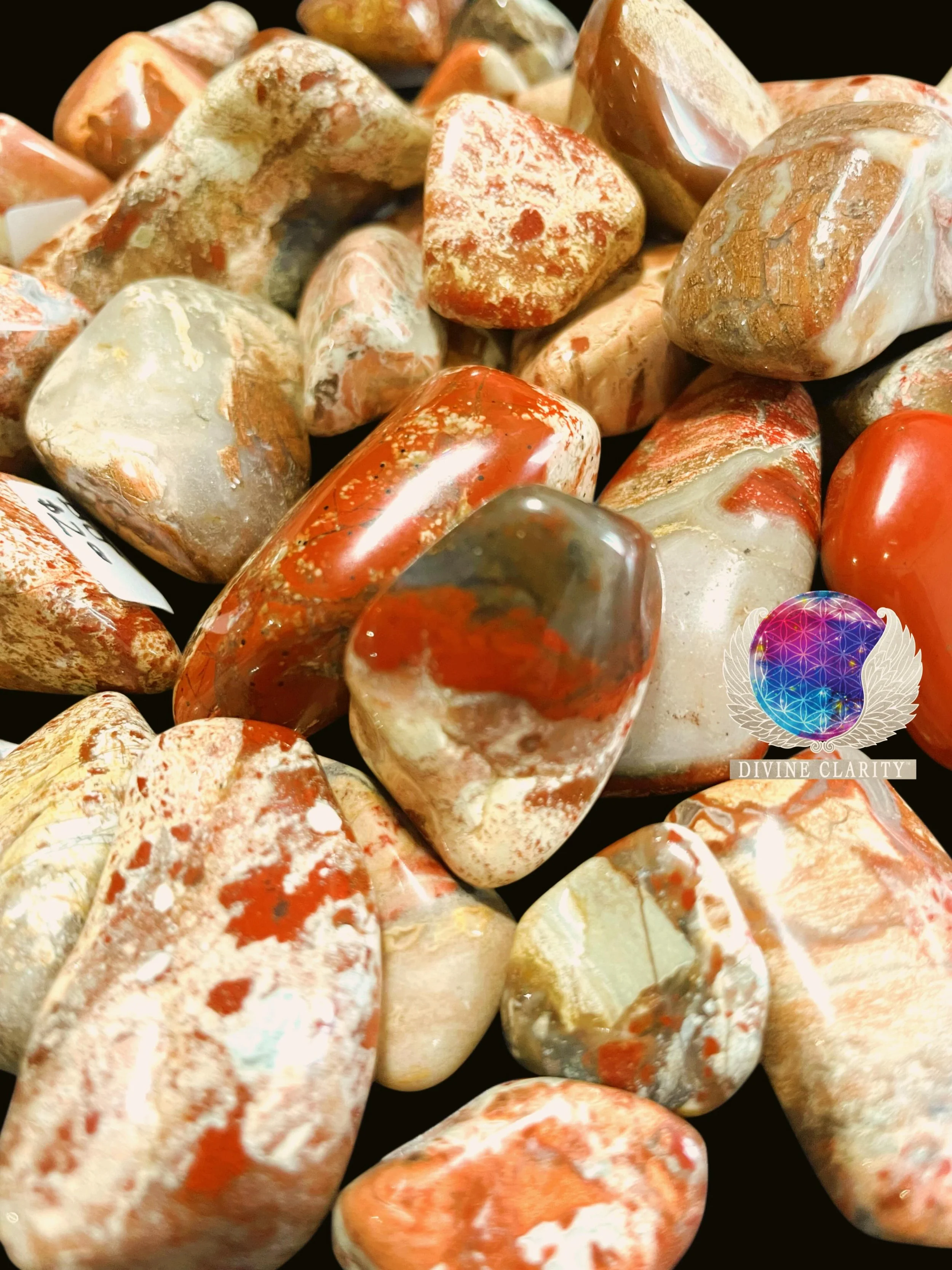 ❤️CRYSTAL OF THE WEEK❤️

This weeks Crystal of the Week is Brecciated Jasper 🧡

Brecciated Jasper is known for its stabilizing energy. This stone is often used in Healing rituals due to its protective qualities. 

Properties: Strength, Calming, Remo