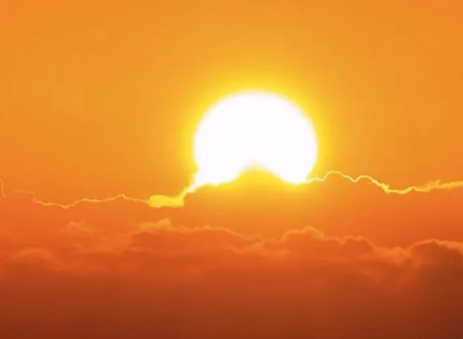 Qu&rsquo;est que c&rsquo;est? 🕺🎺 &ldquo;Psycho Killer&rdquo; directed by Mike Mills for the Talking Heads