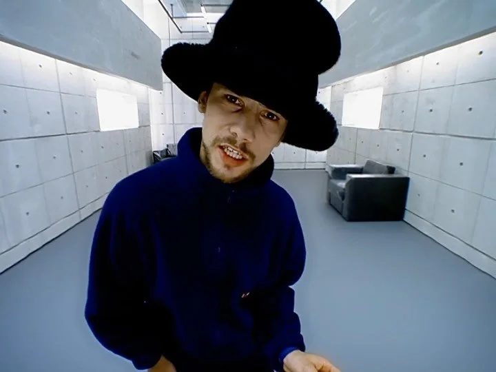 Jamiroquai - Virtual Insanity directed by Jonathan Glazer