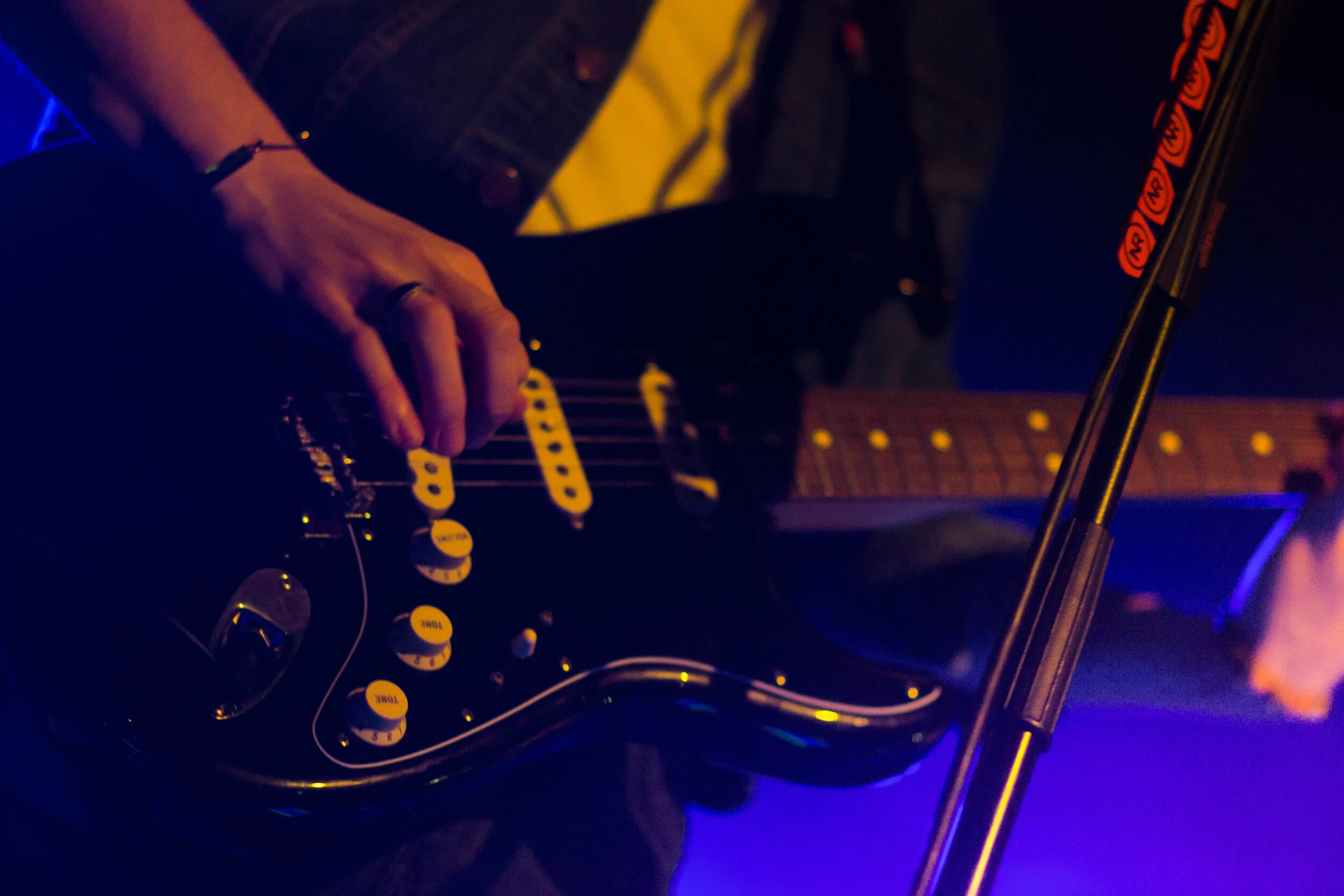 Nathan-guitar-IMG_9524.jpg